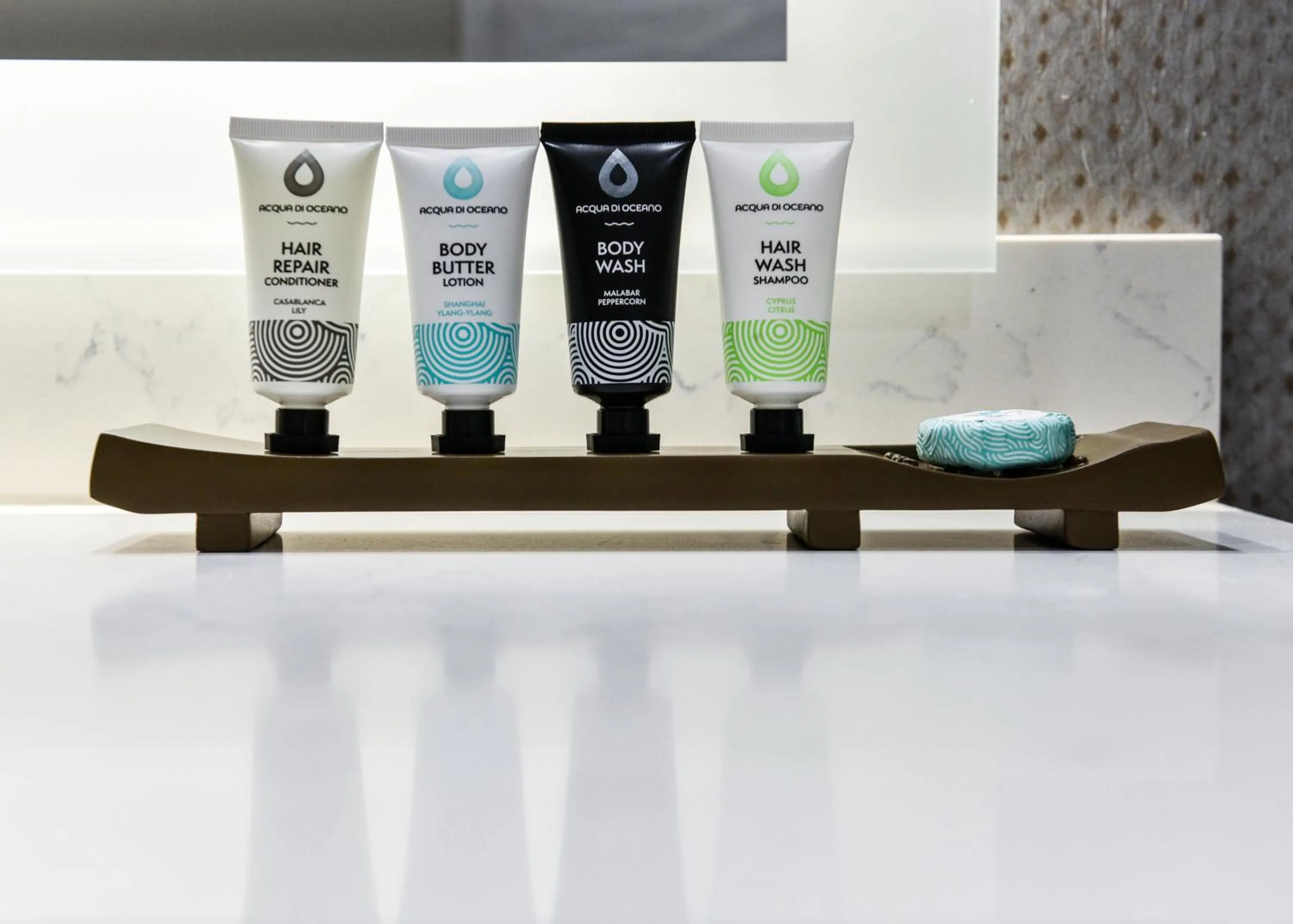 Bathroom in Hollywood Inn Suites Hotel