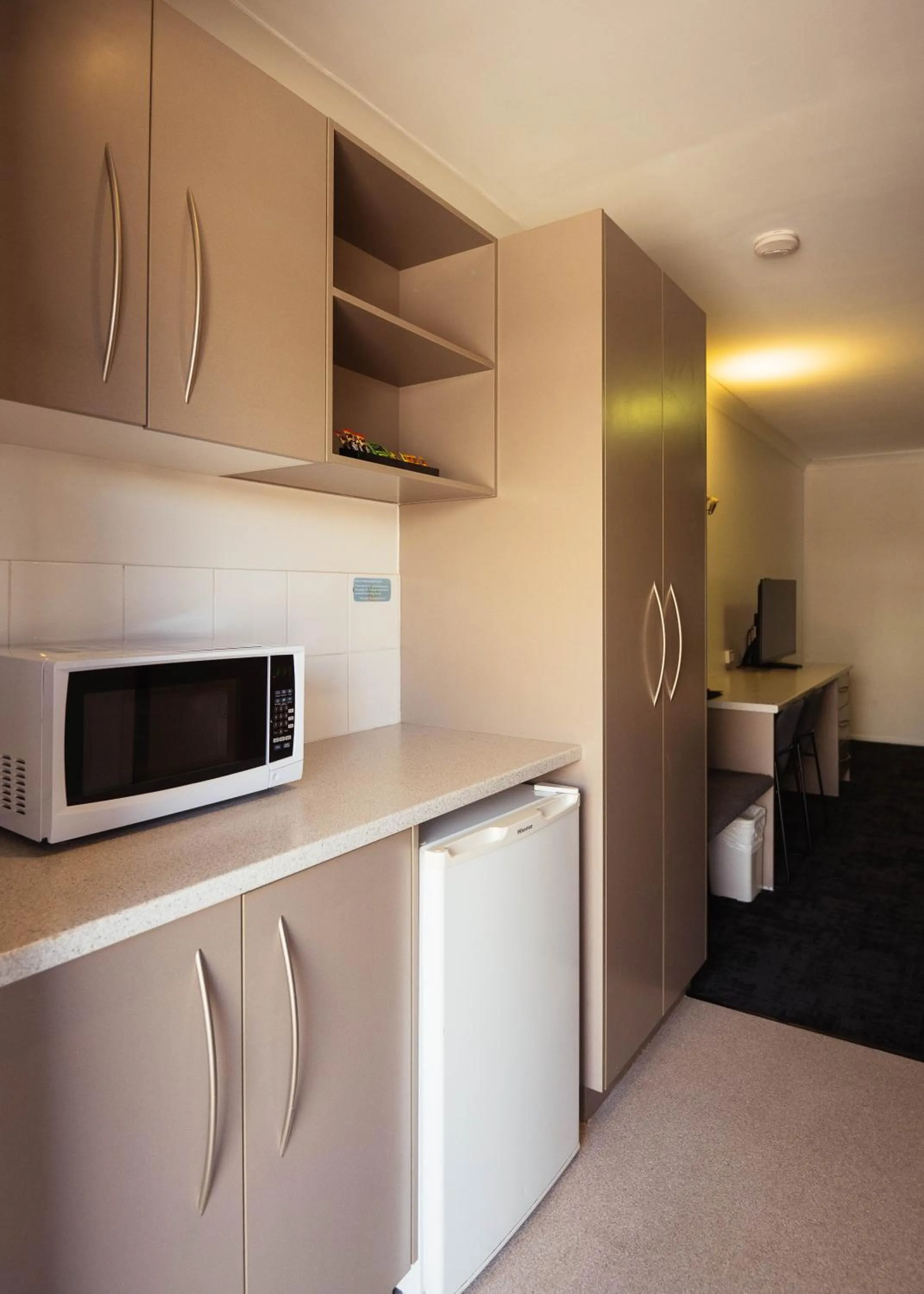 Kitchen or kitchenette in Burke & Wills Mt Isa