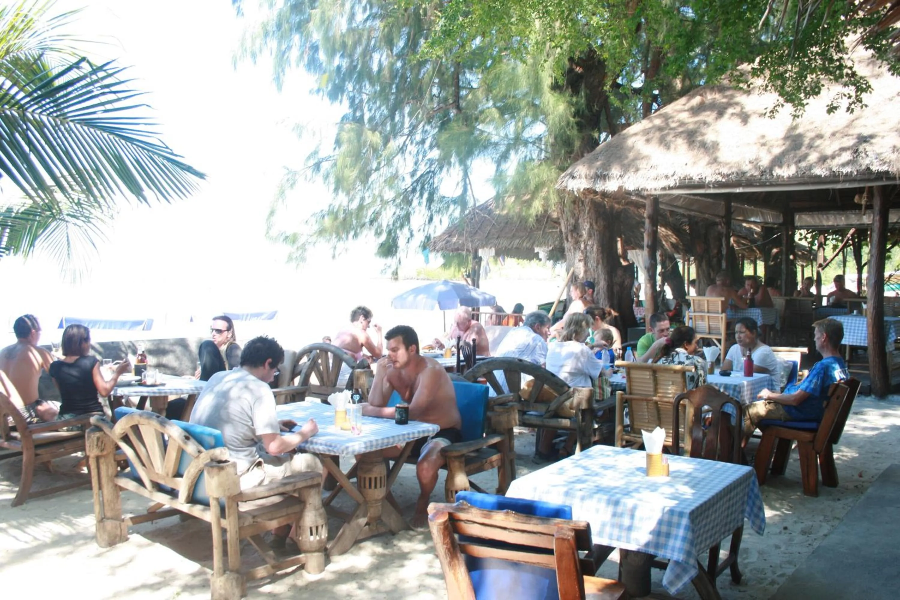 Restaurant/places to eat in Kirati Beach Resort
