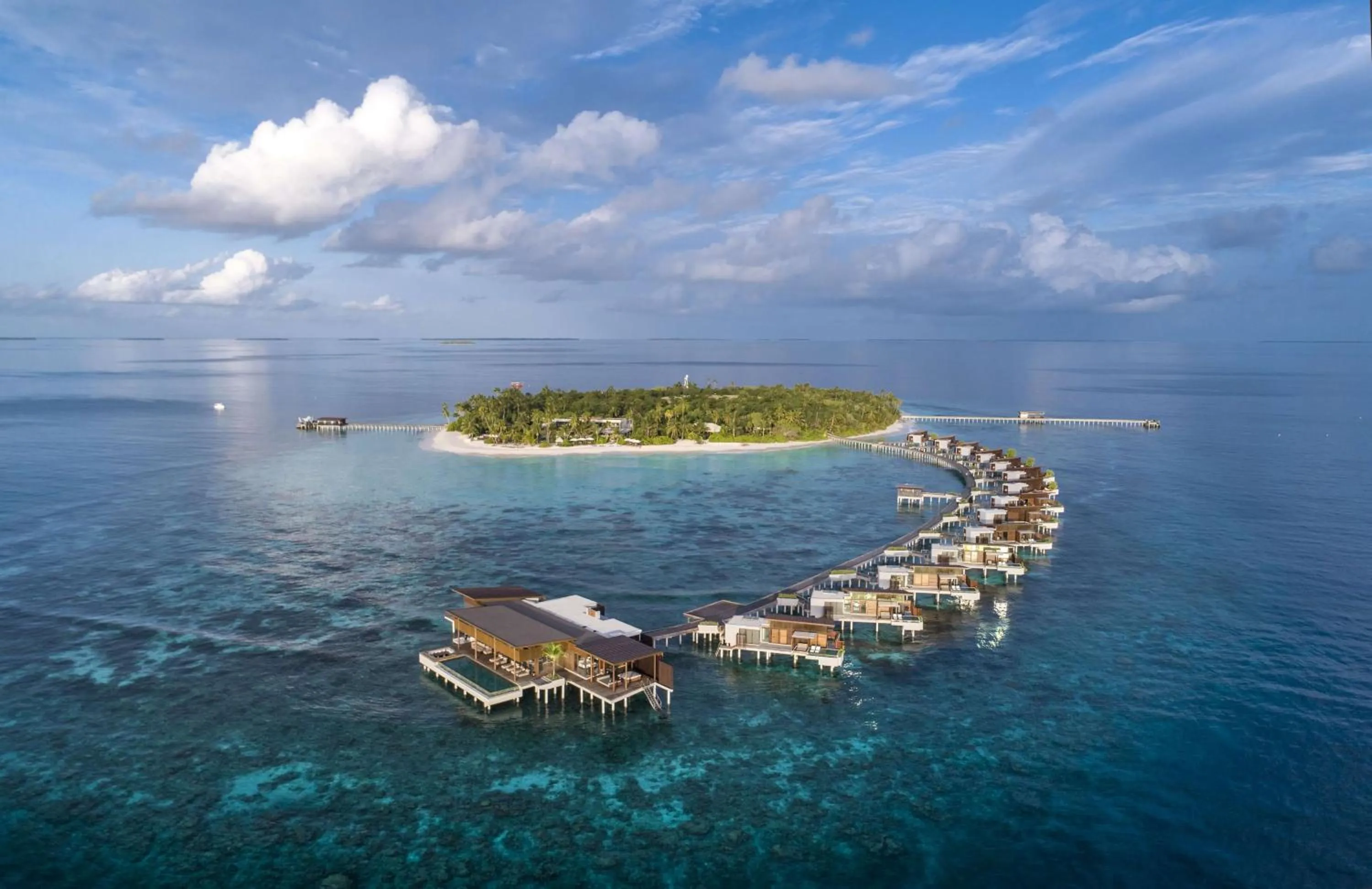 Property building in Park Hyatt Maldives Hadahaa