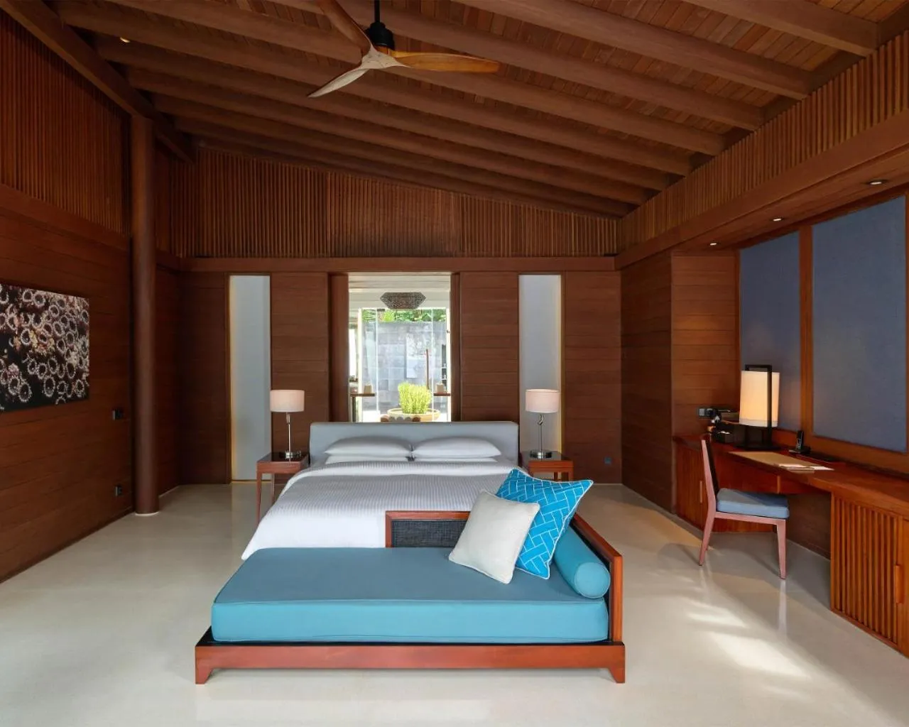 Bed in Park Hyatt Maldives Hadahaa