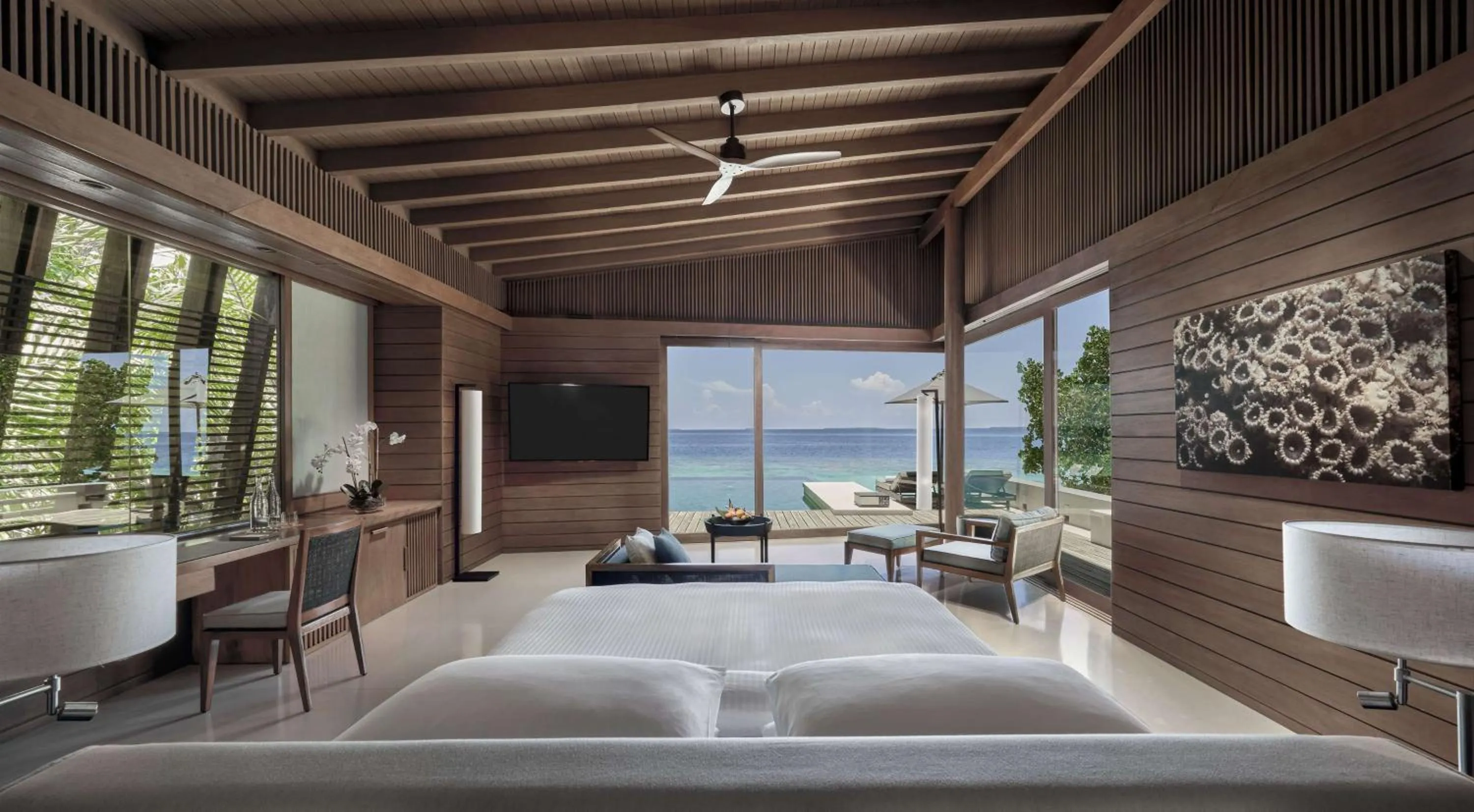 Photo of the whole room, Bed in Park Hyatt Maldives Hadahaa