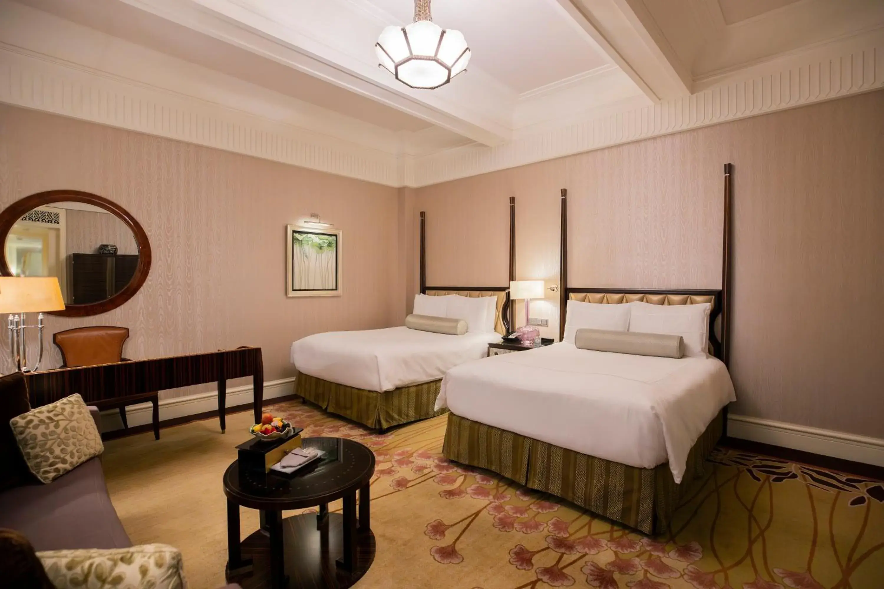 Fairmont Gold Executive Twin Room - Non-Smoking in Fairmont Peace Hotel on the Bund Fairmont Gold Executive Twin Room - Non-Smoking in Fairmont Peace Hotel on the Bund