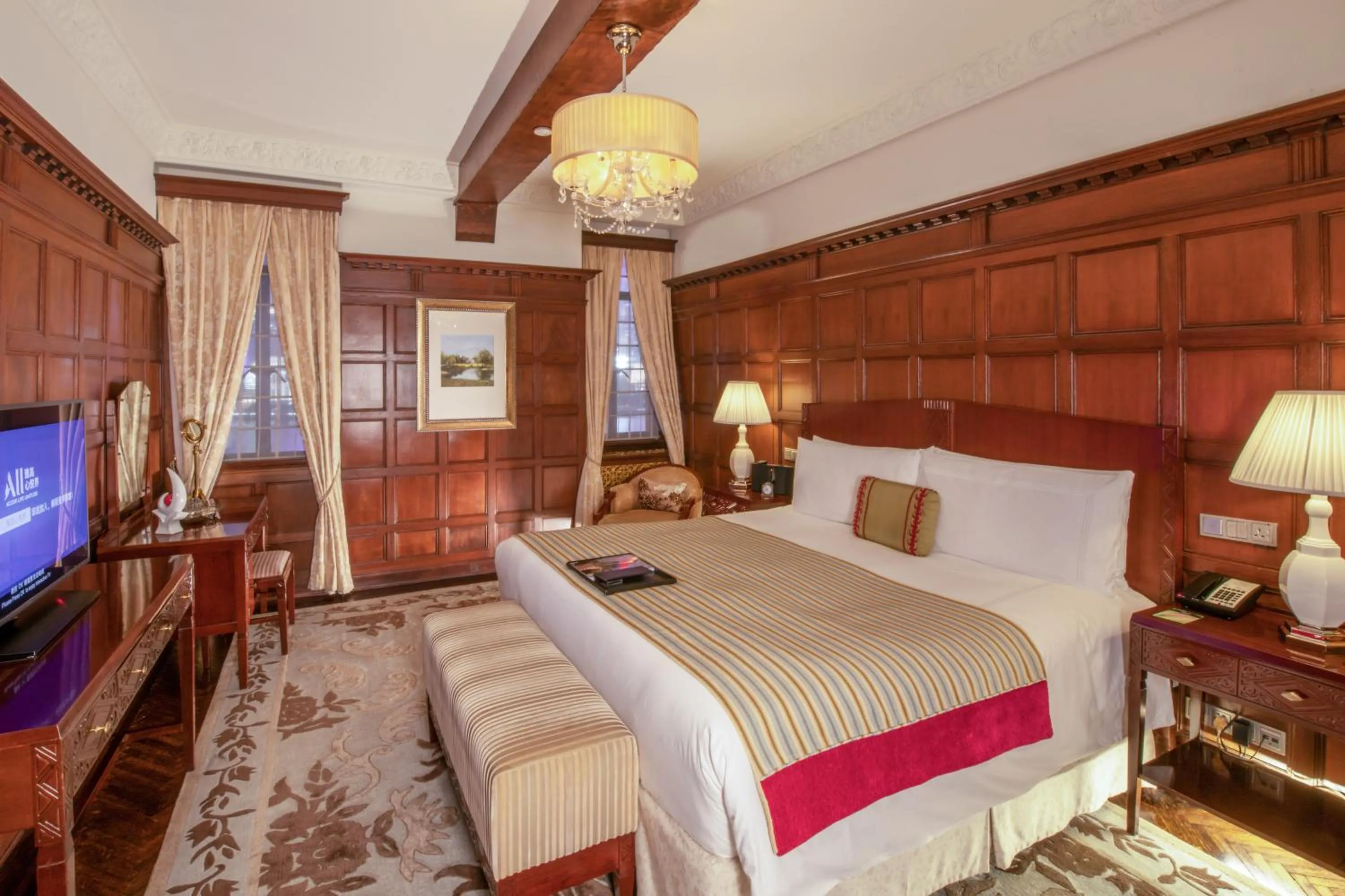 Bed in Fairmont Peace Hotel on the Bund