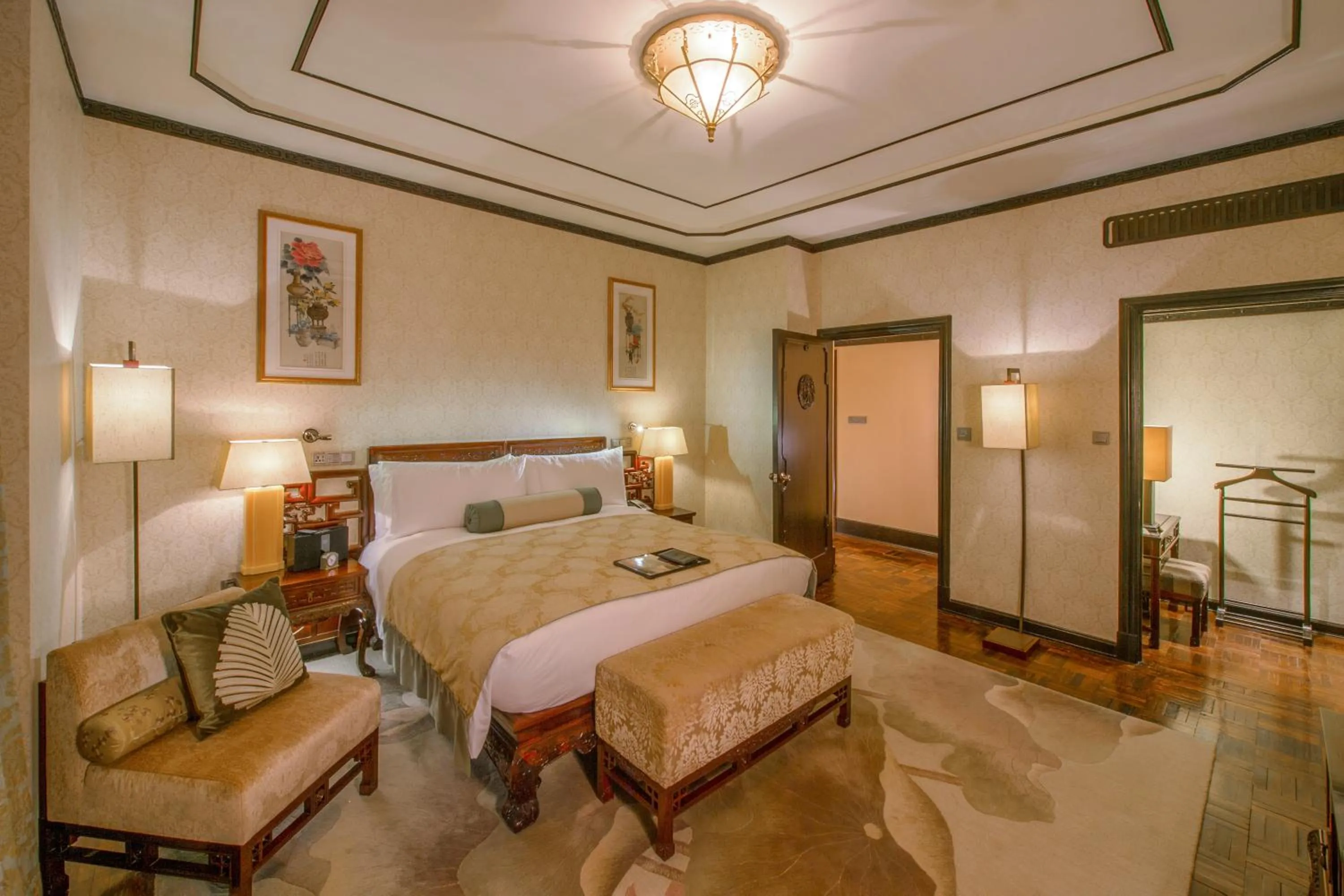 Bed in Fairmont Peace Hotel on the Bund