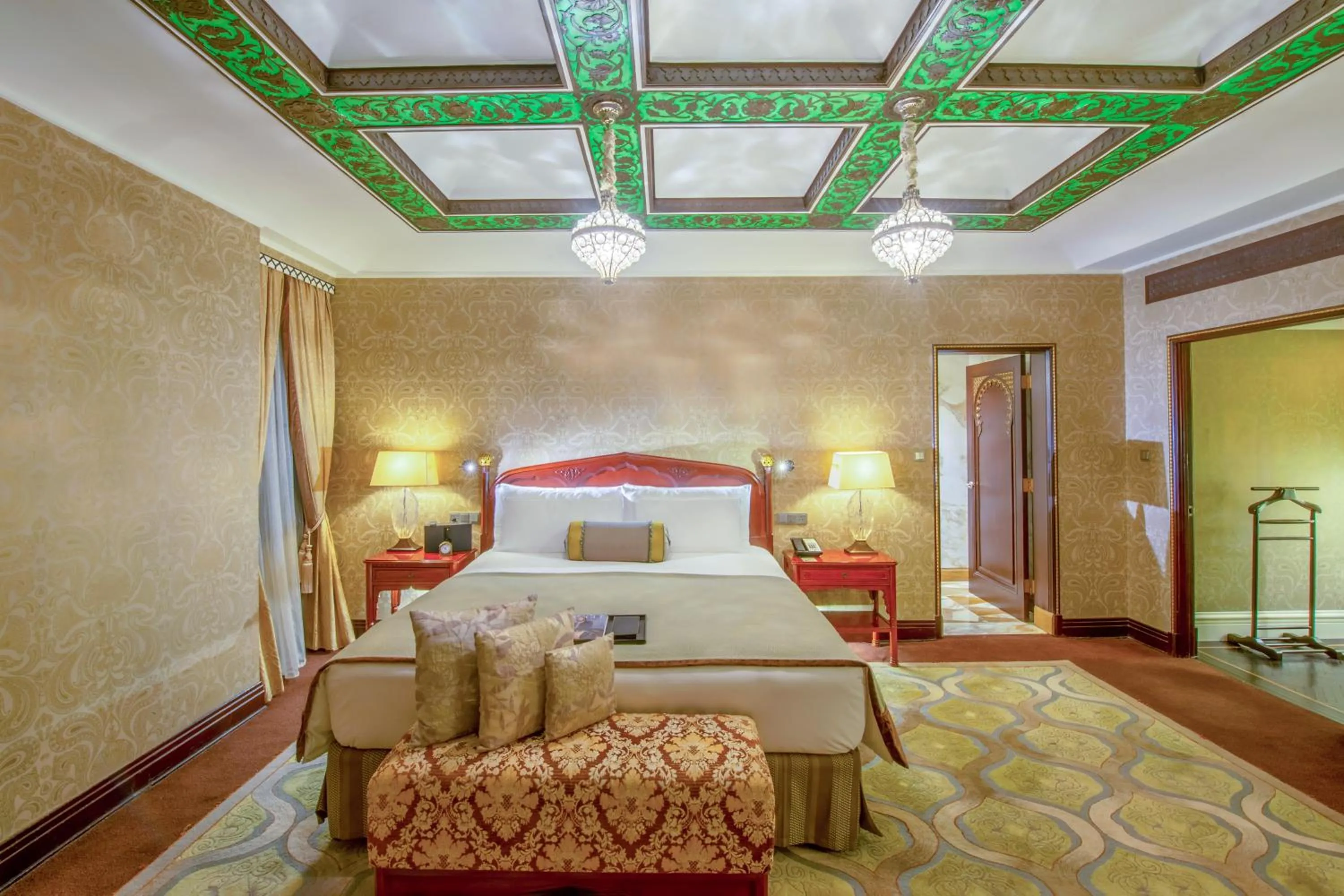 Bed in Fairmont Peace Hotel on the Bund