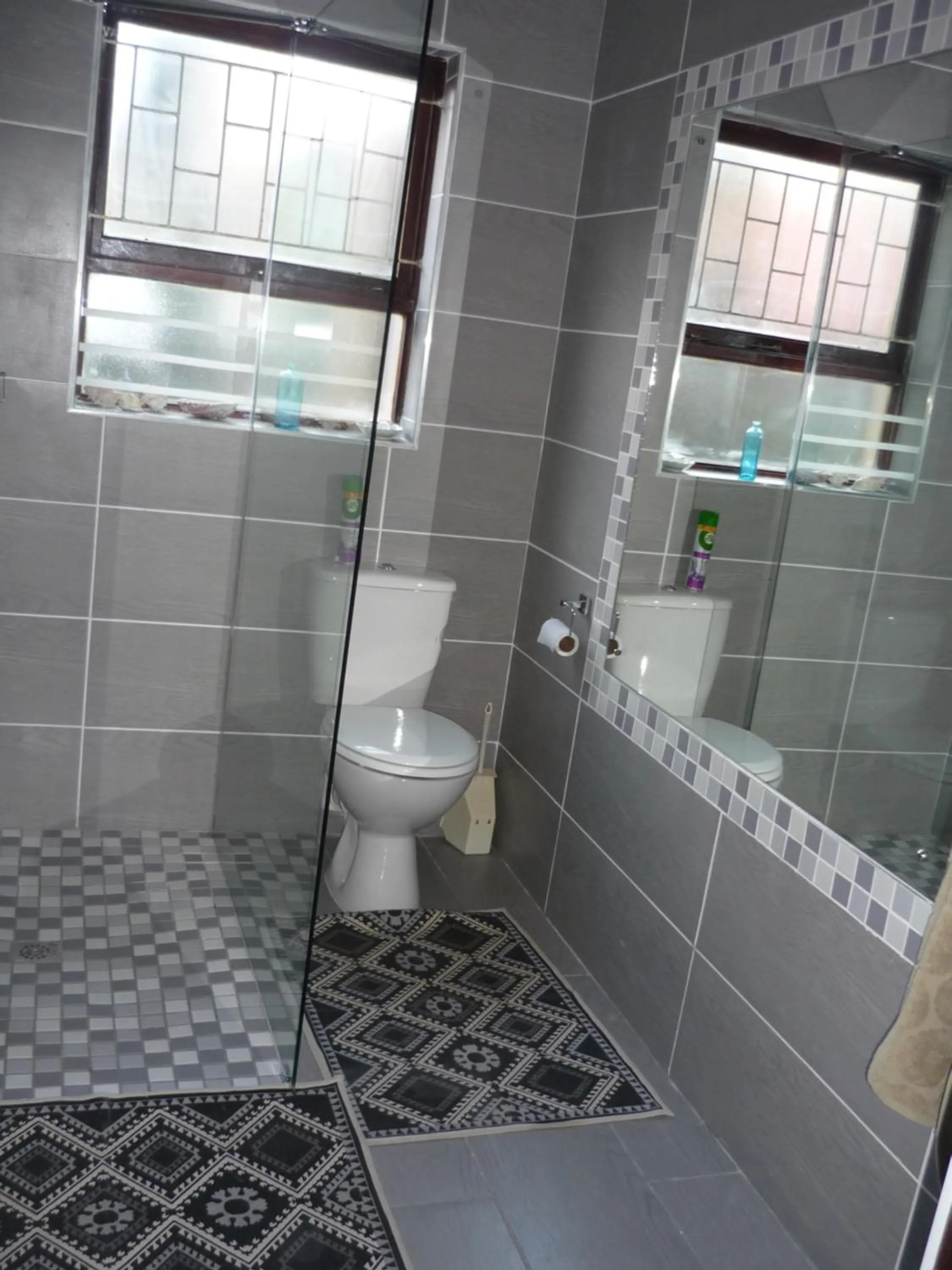 Bathroom in A1 Kynaston Guest House bed and breakfast or self catering