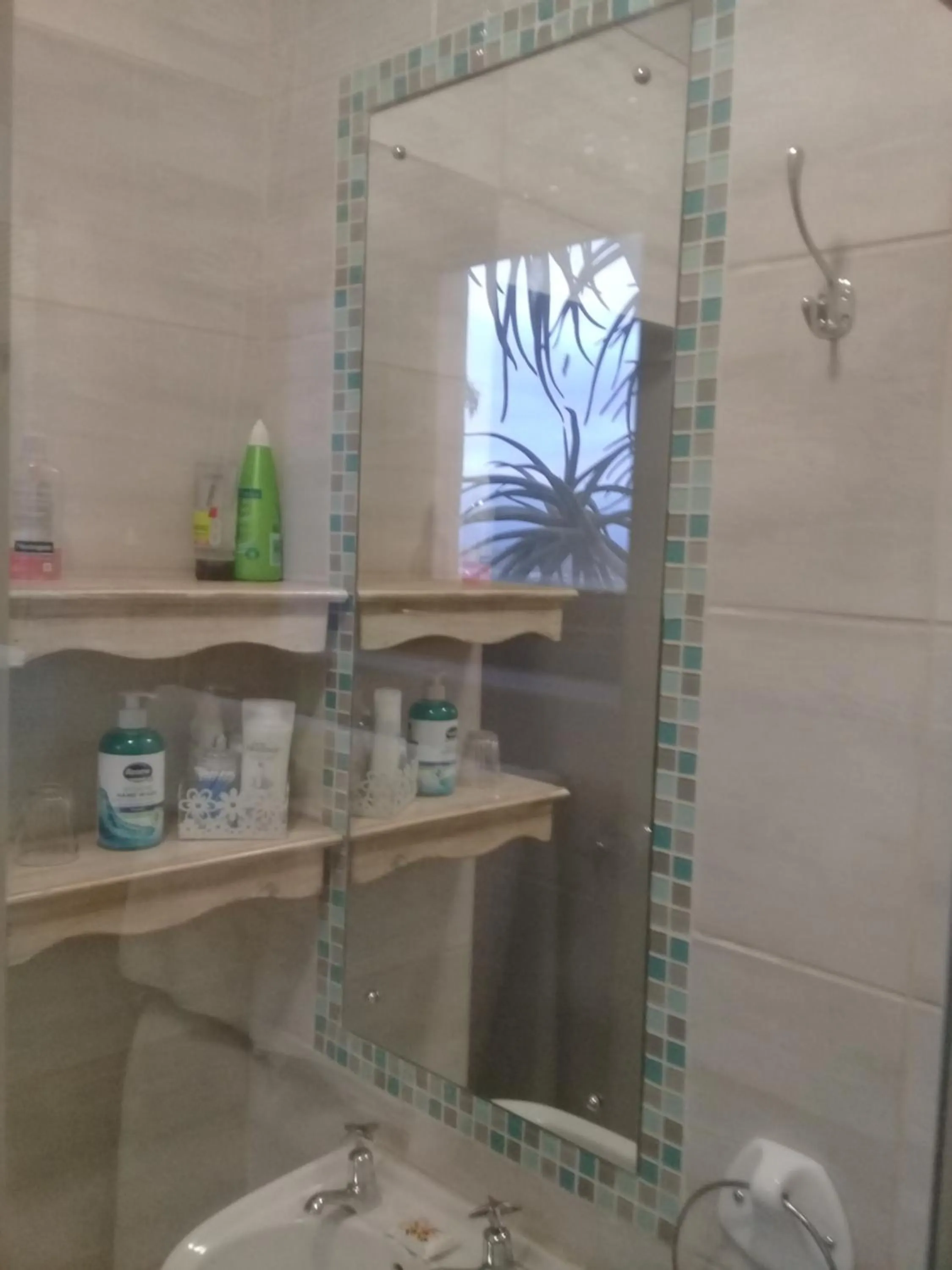 Bathroom in A1 Kynaston Guest House bed and breakfast or self catering