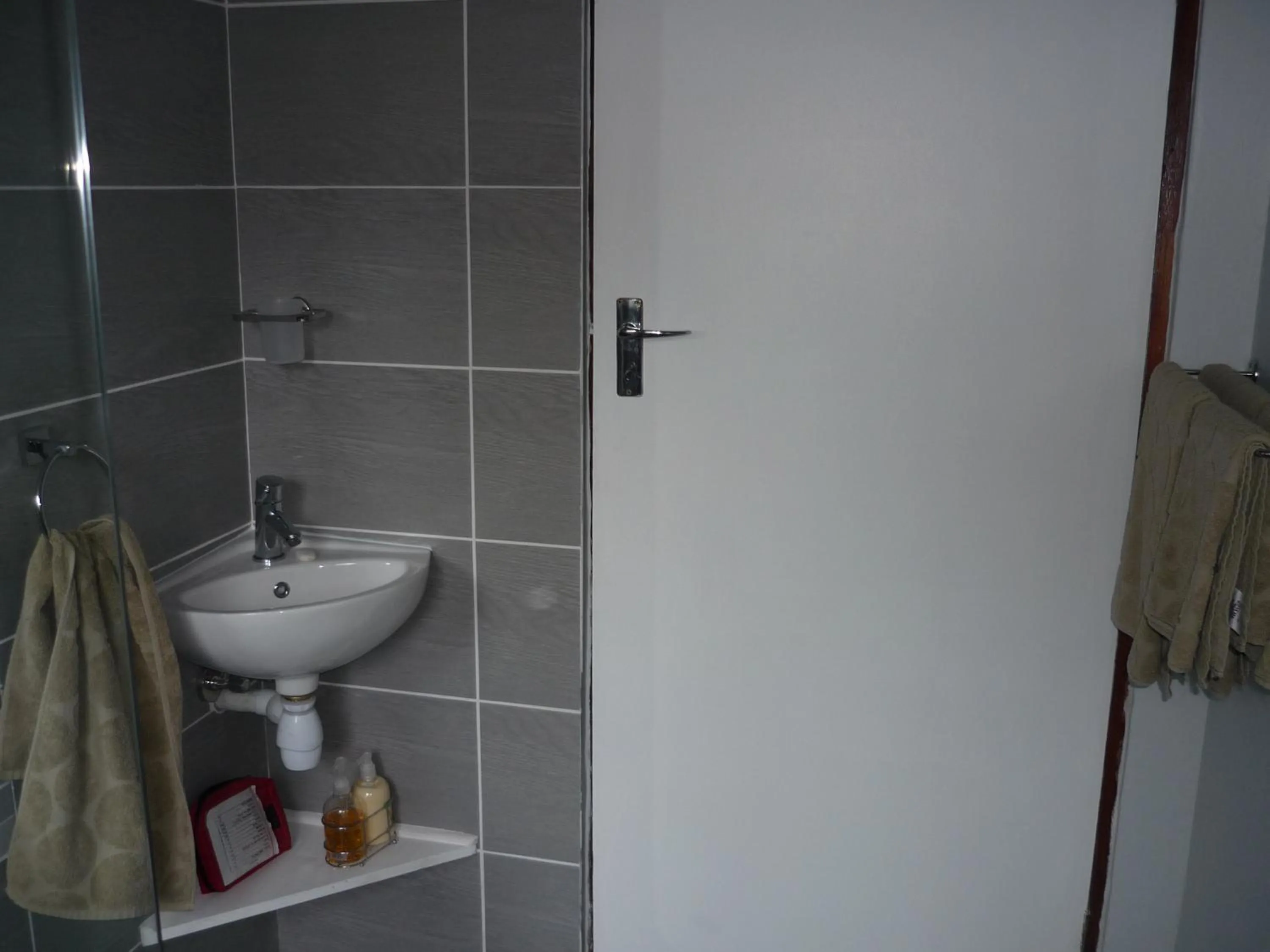 Bathroom in A1 Kynaston Guest House bed and breakfast or self catering