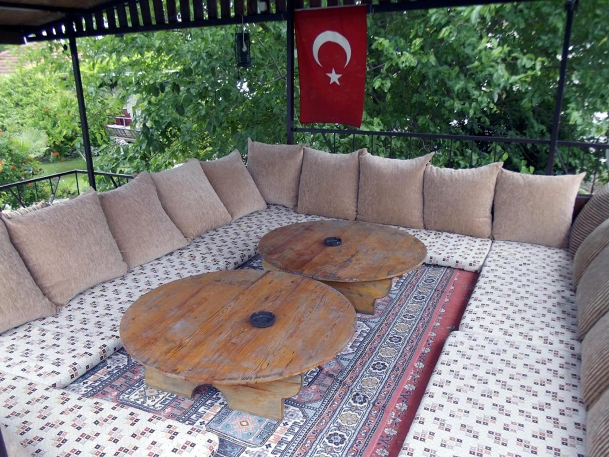 Area and facilities in Gurkan Apart Hotel