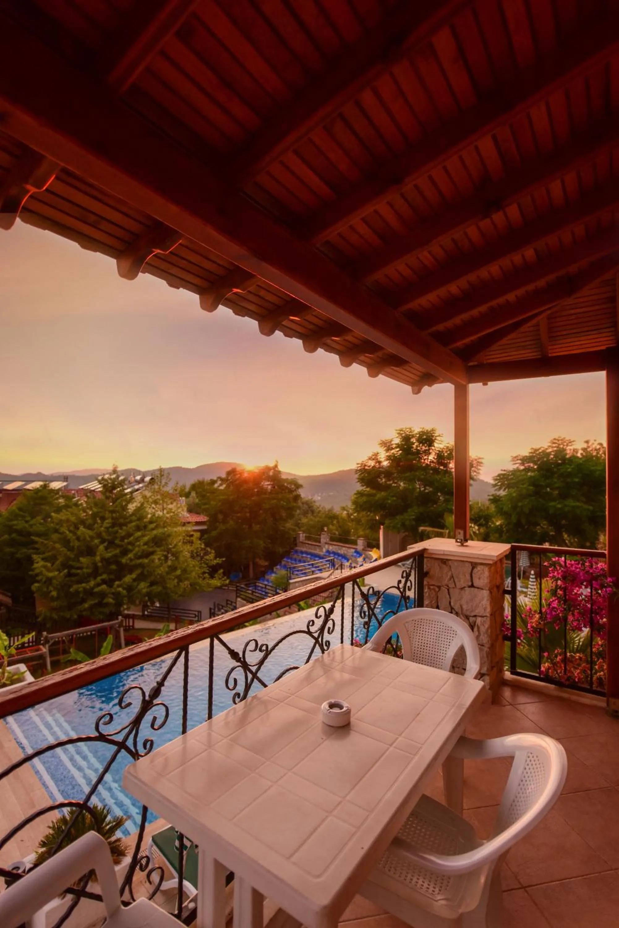 Balcony/Terrace in Perdikia Hill Hotel And Villas