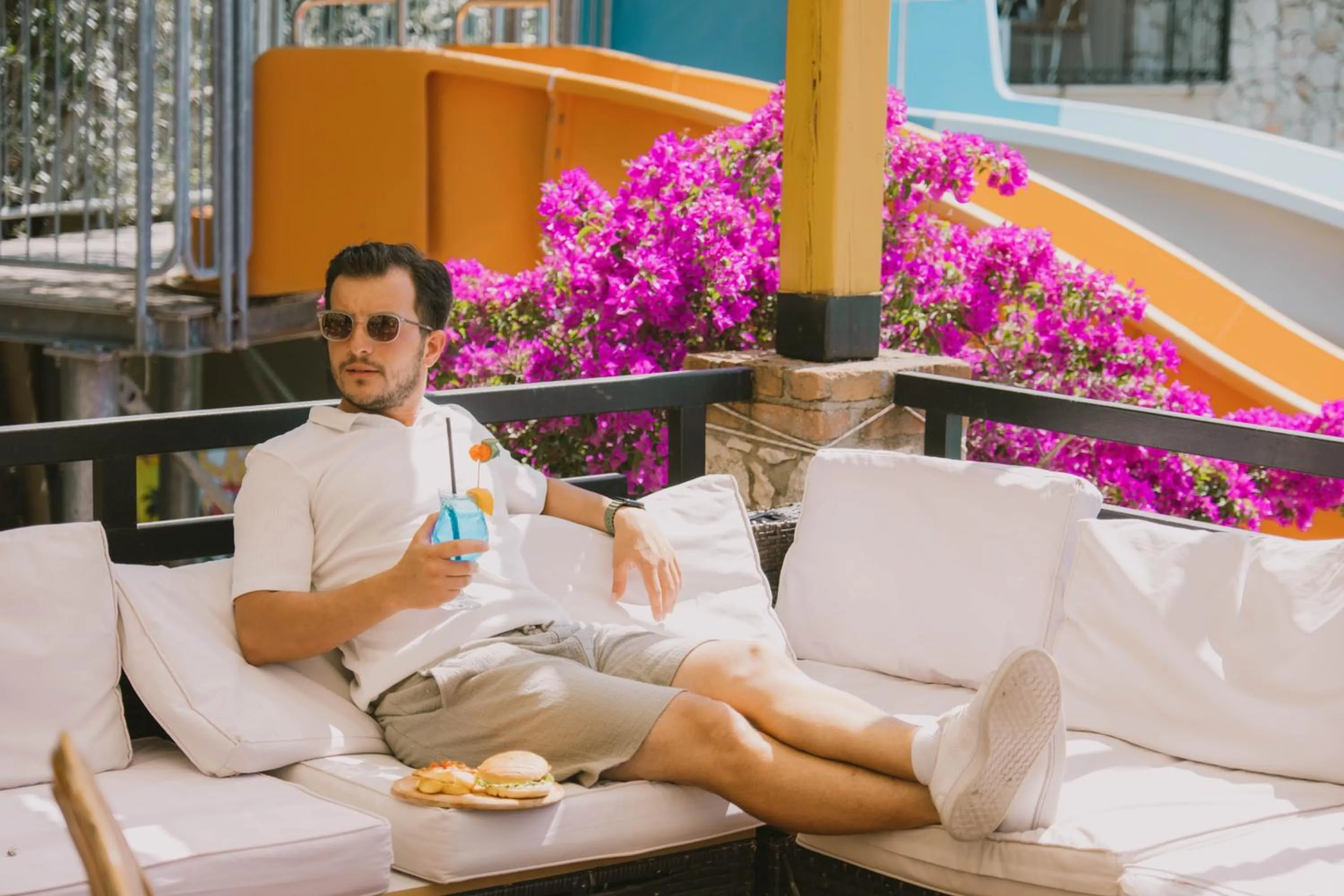 Seating area in Perdikia Hill Hotel And Villas