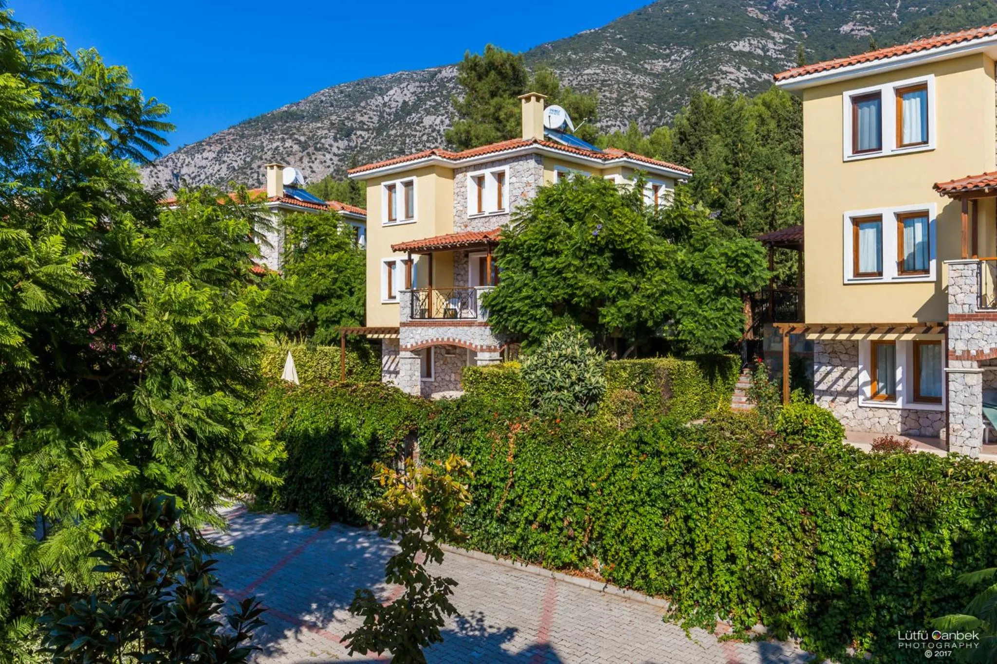 Garden view in Perdikia Hill Hotel And Villas