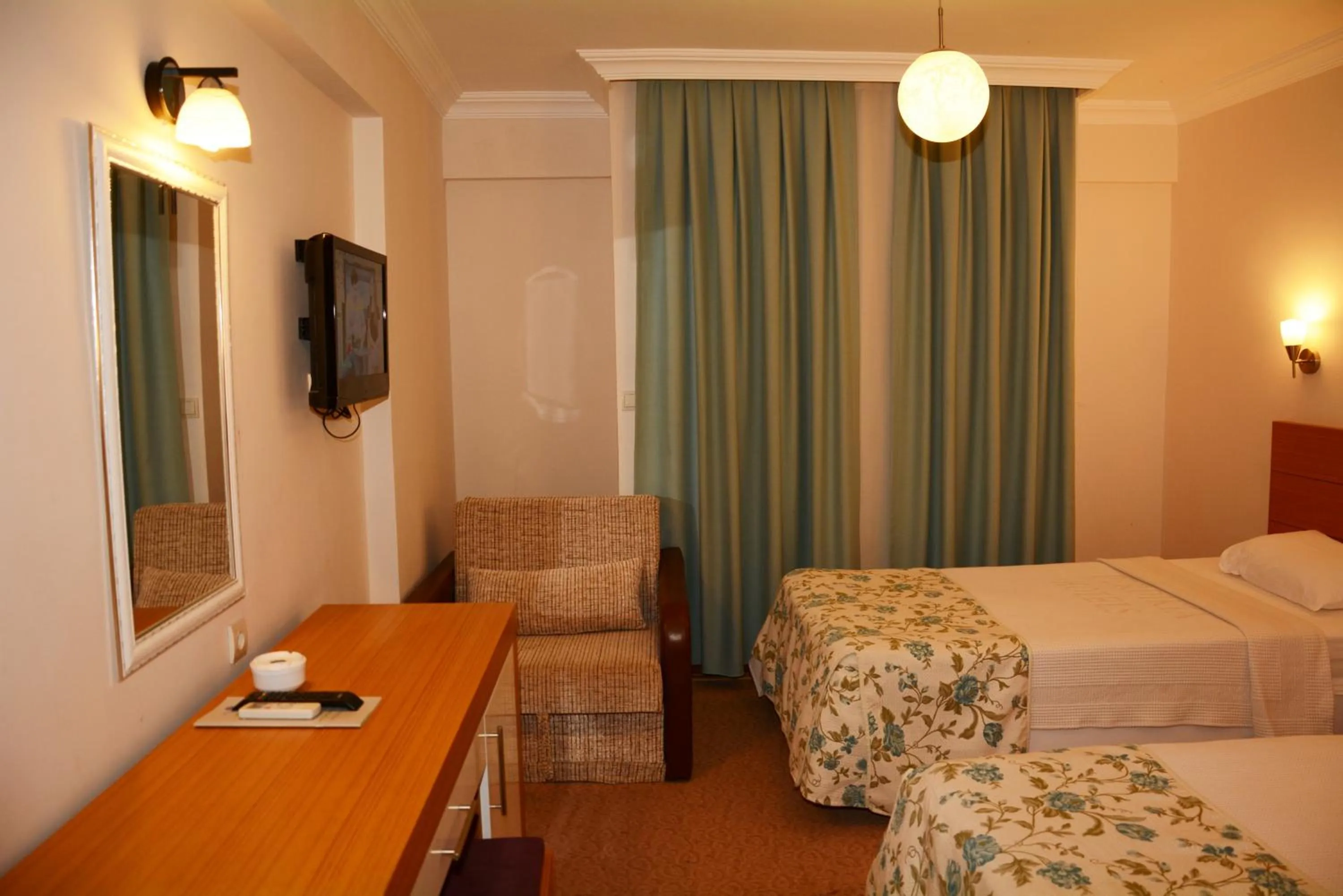 Bedroom, Bed in Perdikia Hill Hotel And Villas