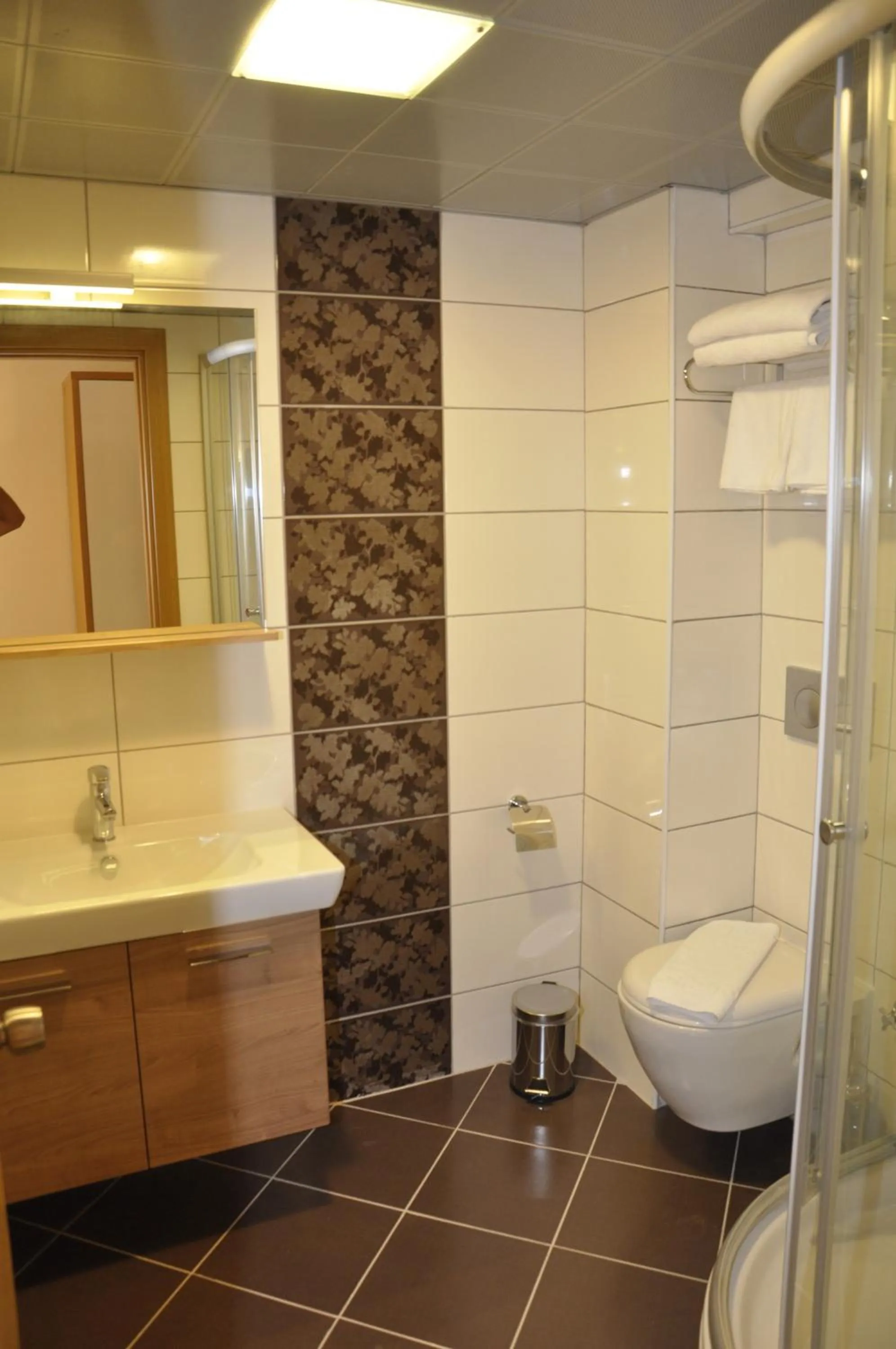 Bathroom in Perdikia Hill Hotel And Villas