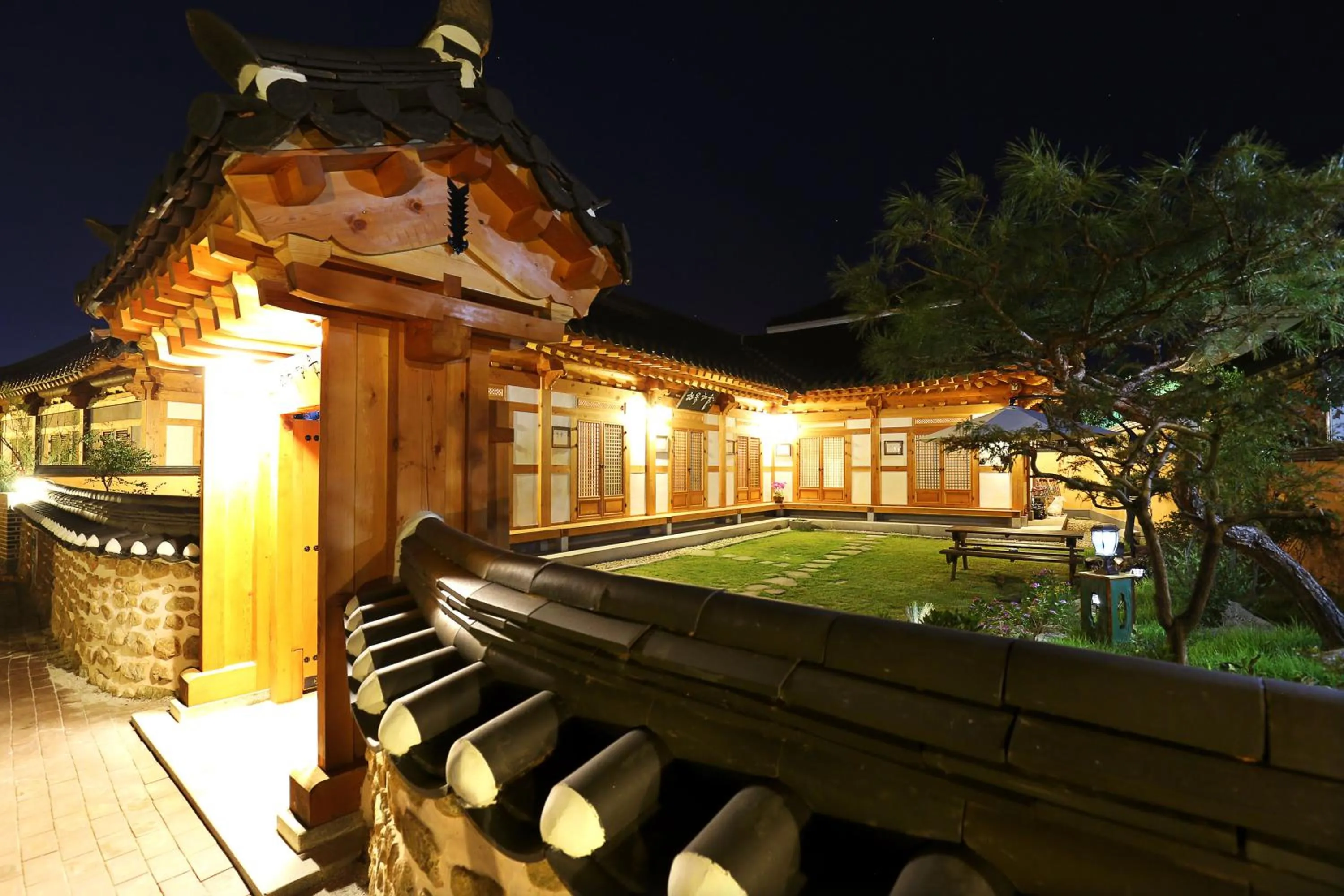 Property building in Hanok Hyeyum