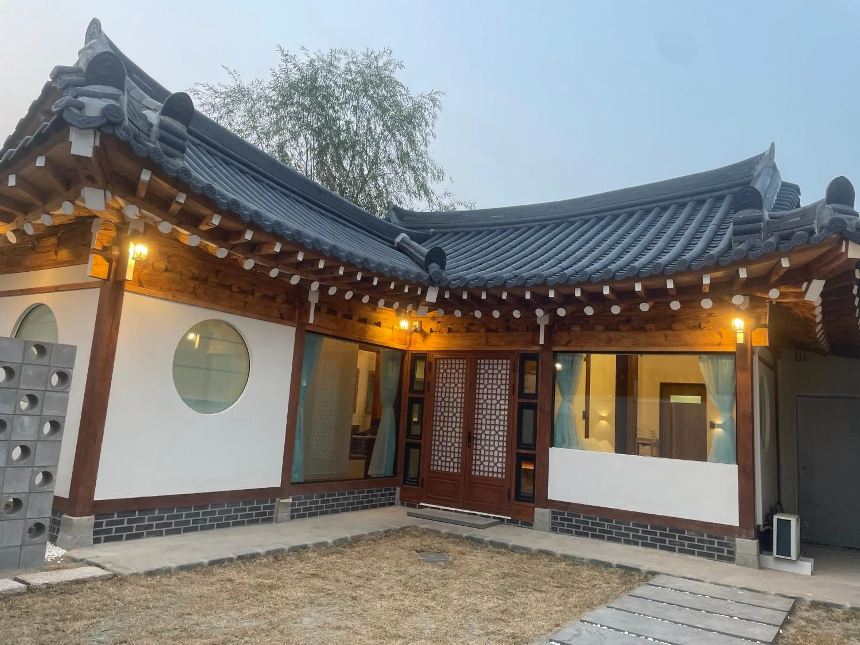 Property building in Hanok Hyeyum