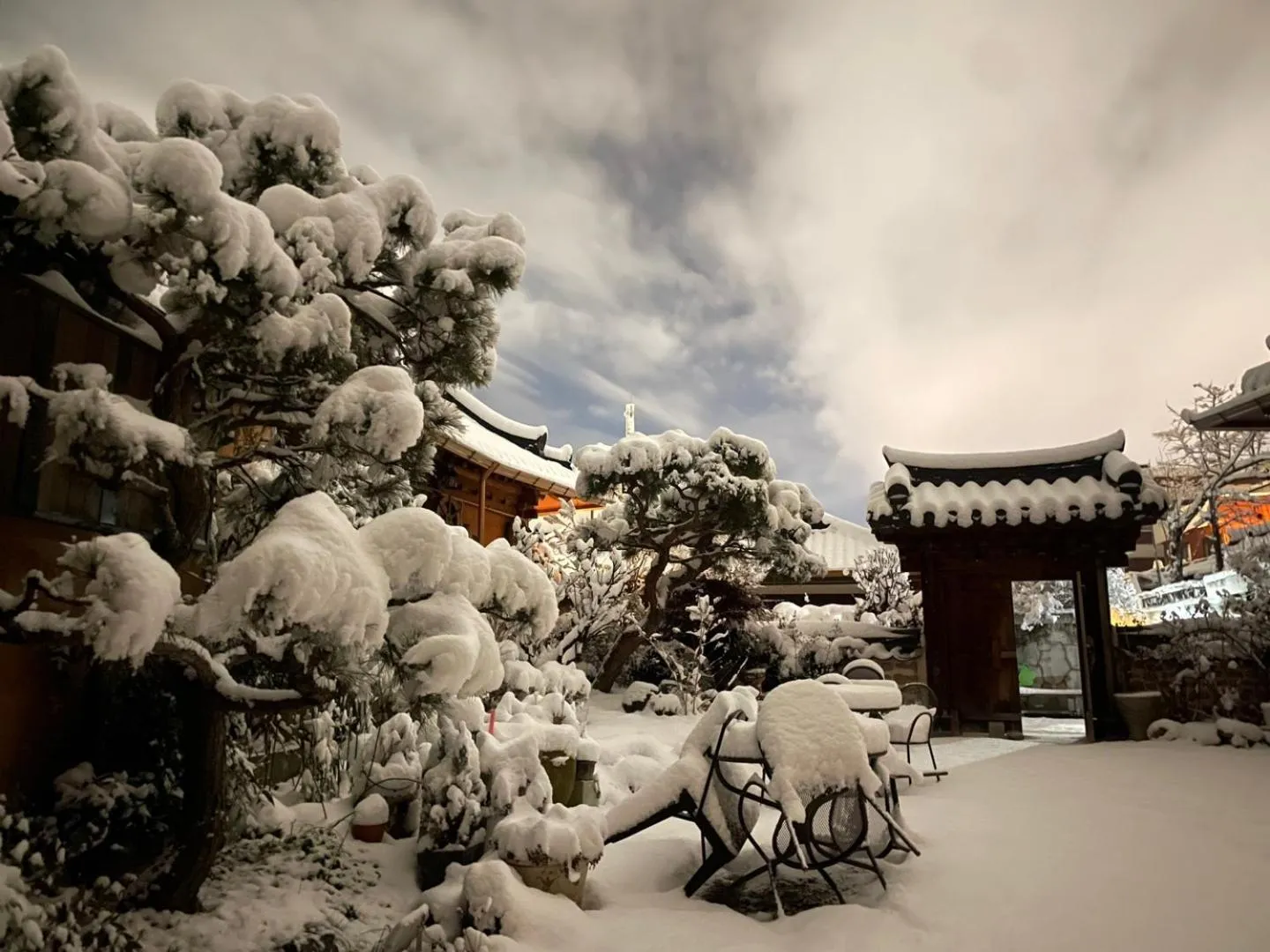 Winter in Hanok Hyeyum