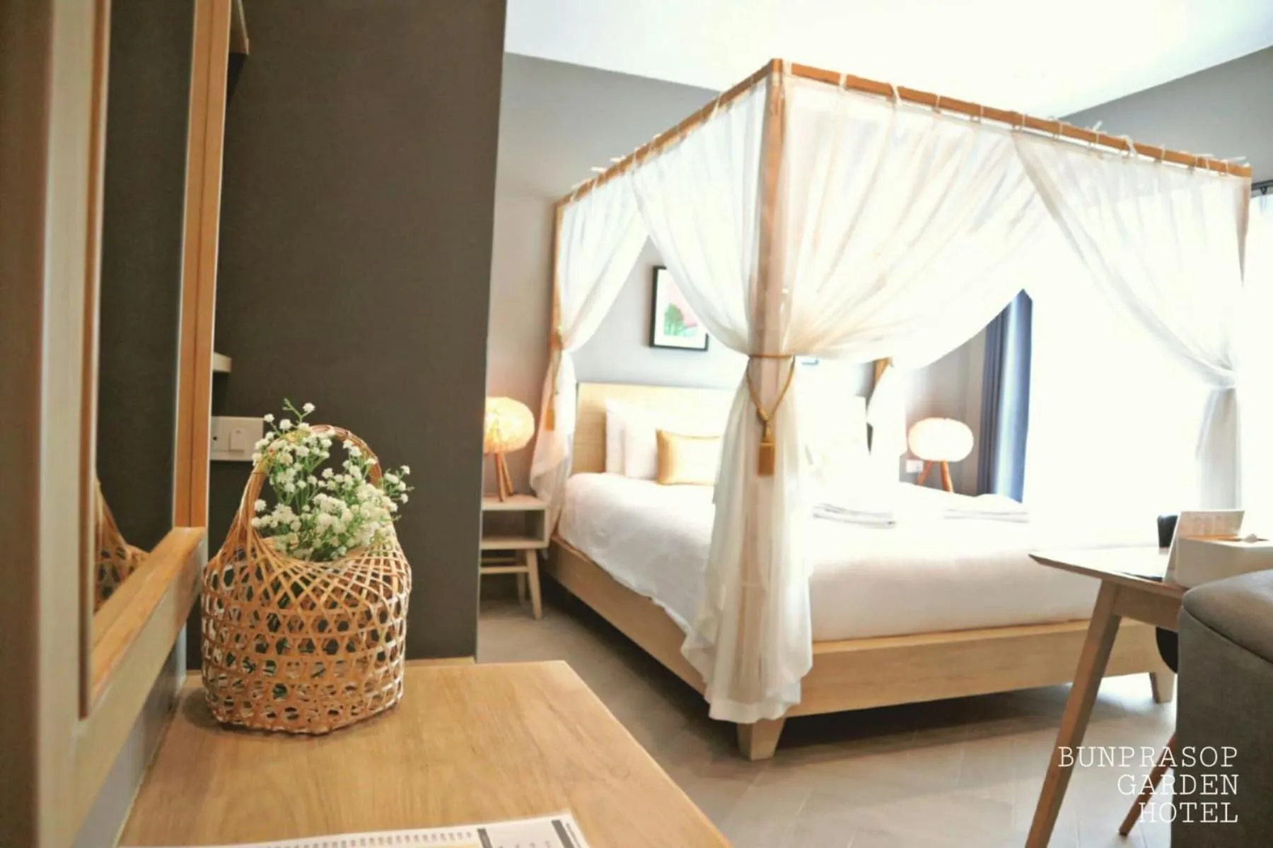 Bed in Bunprasop Garden Hotel