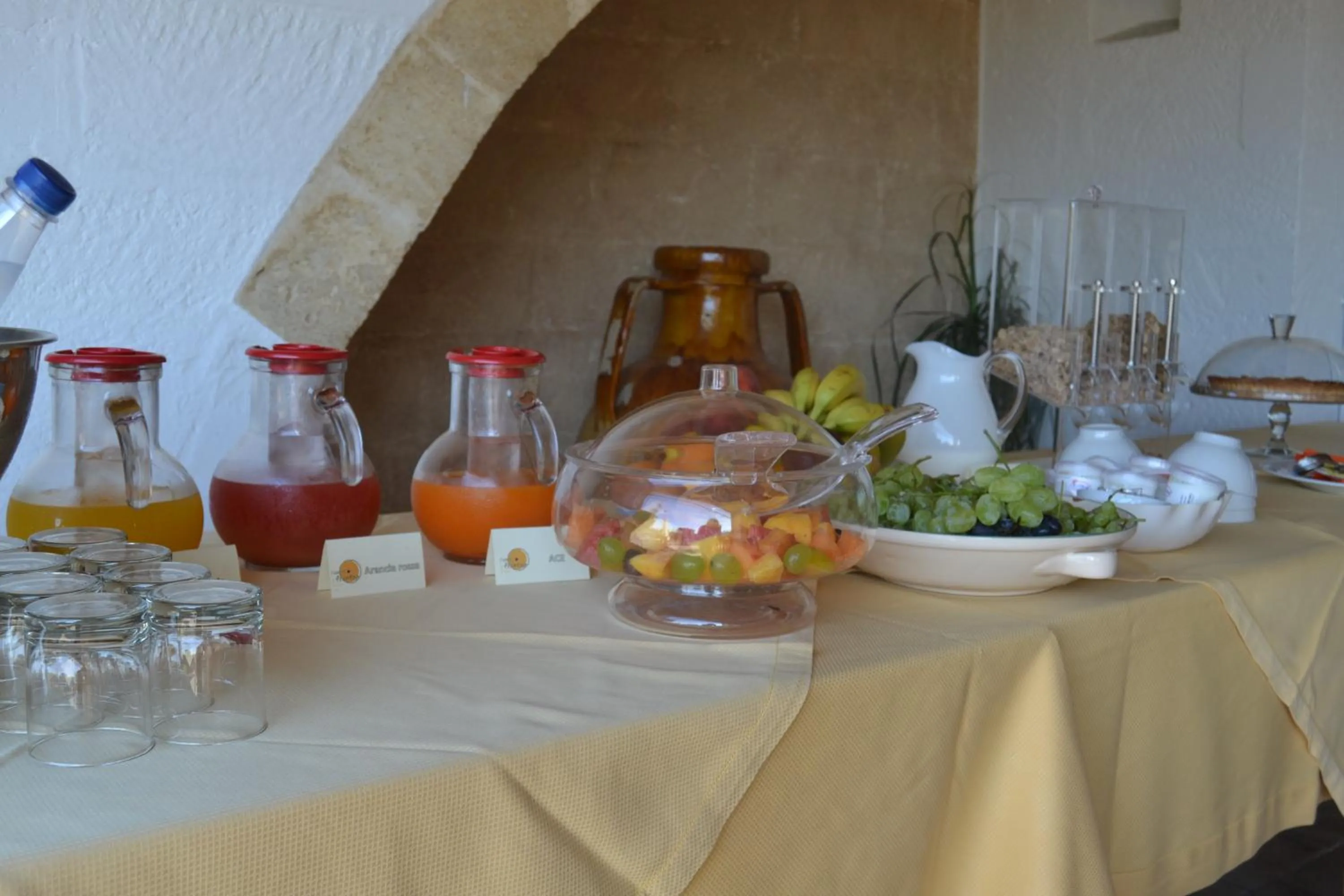 Buffet breakfast in Masseria L'Antico Frantoio