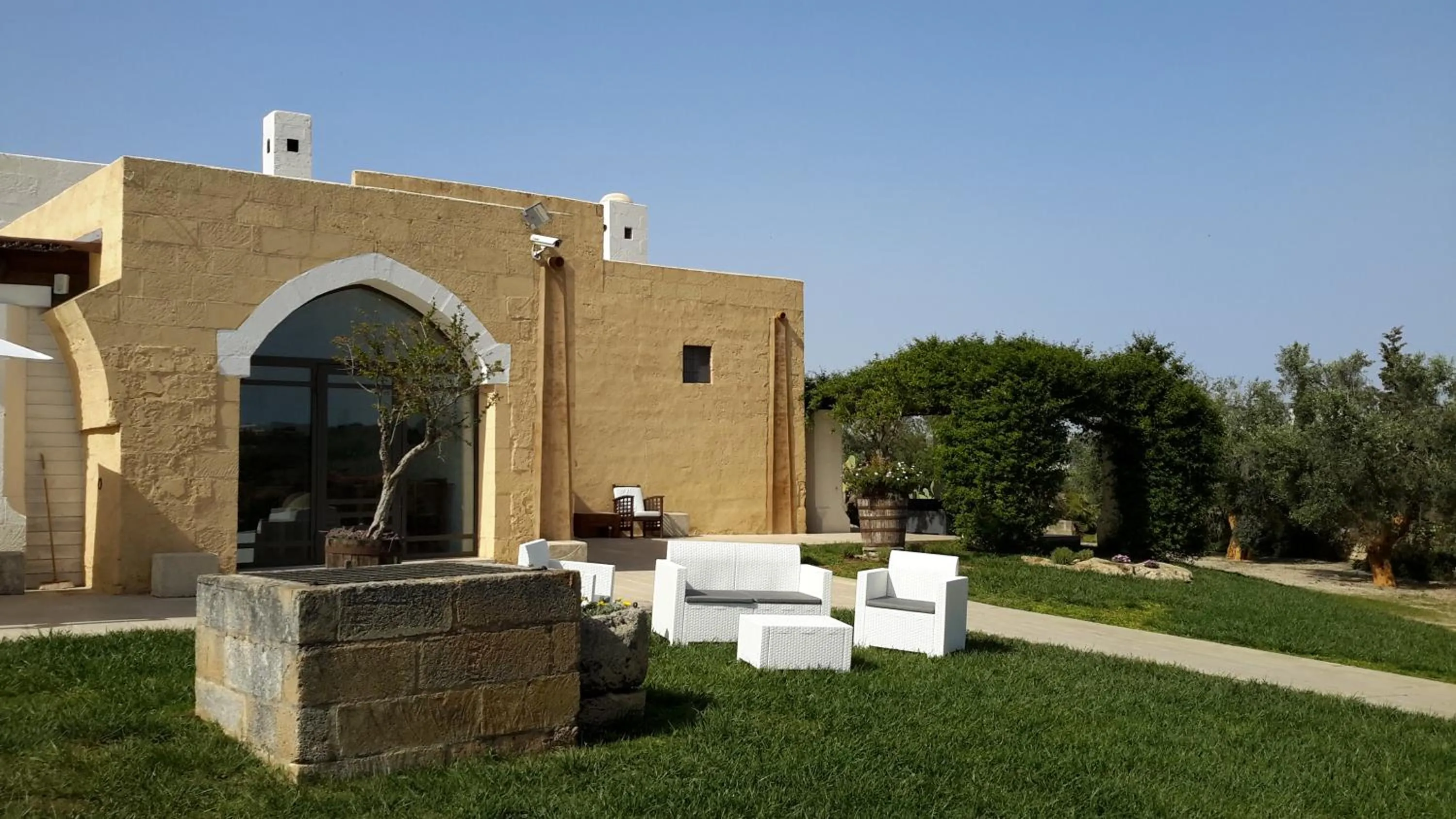 Facade/entrance in Masseria L'Antico Frantoio
