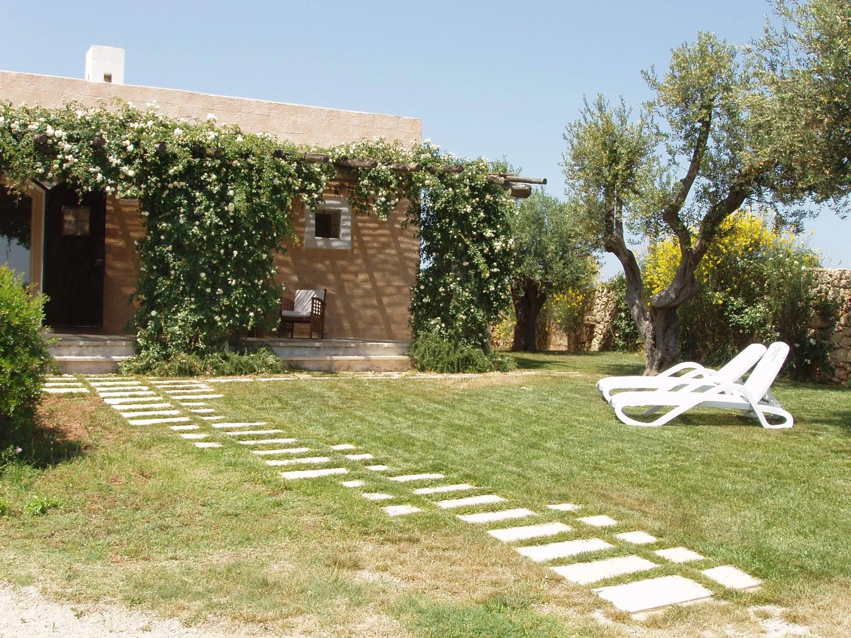 Garden in Masseria L'Antico Frantoio