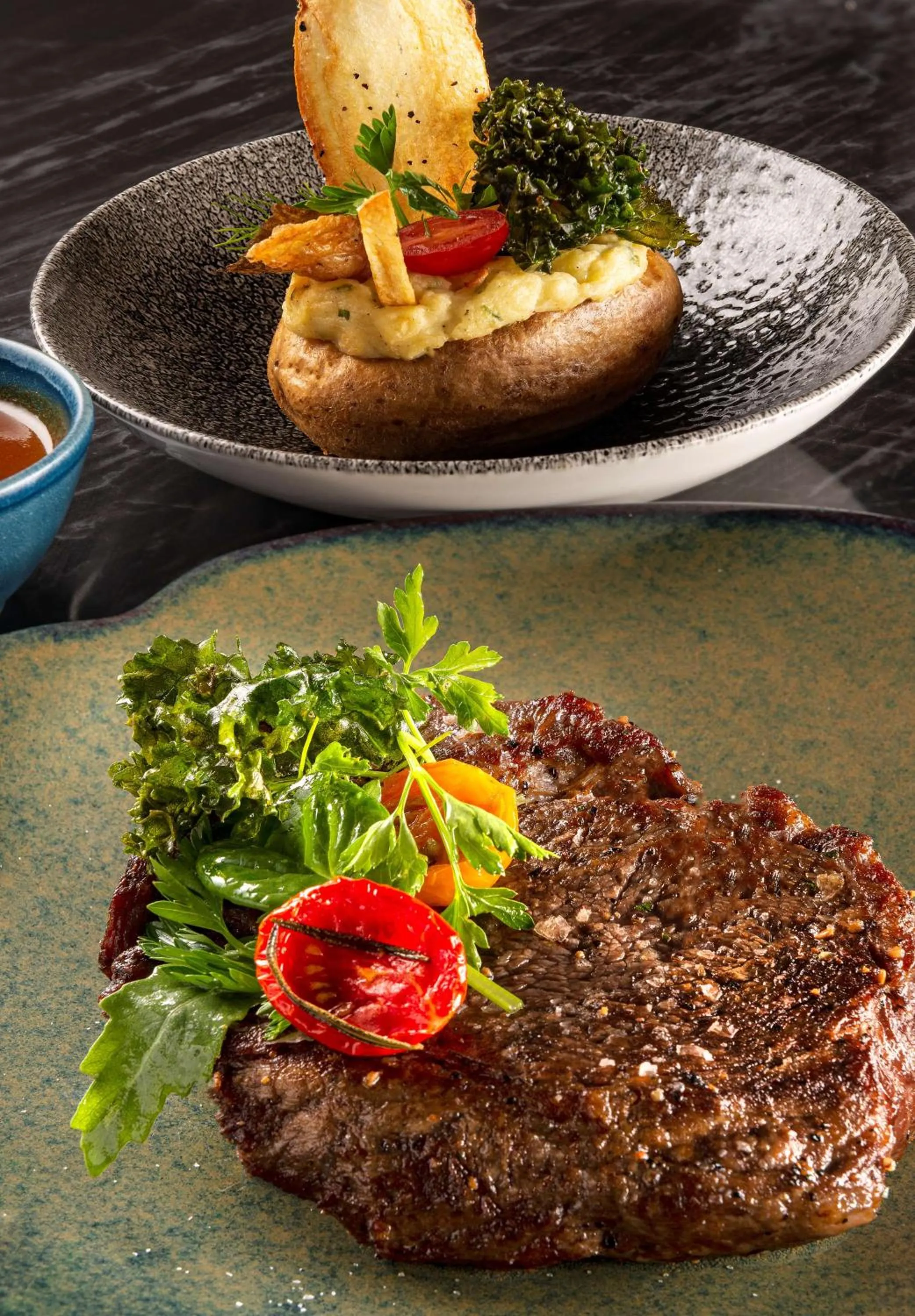 Restaurant/places to eat in Hyatt Regency Cape Town