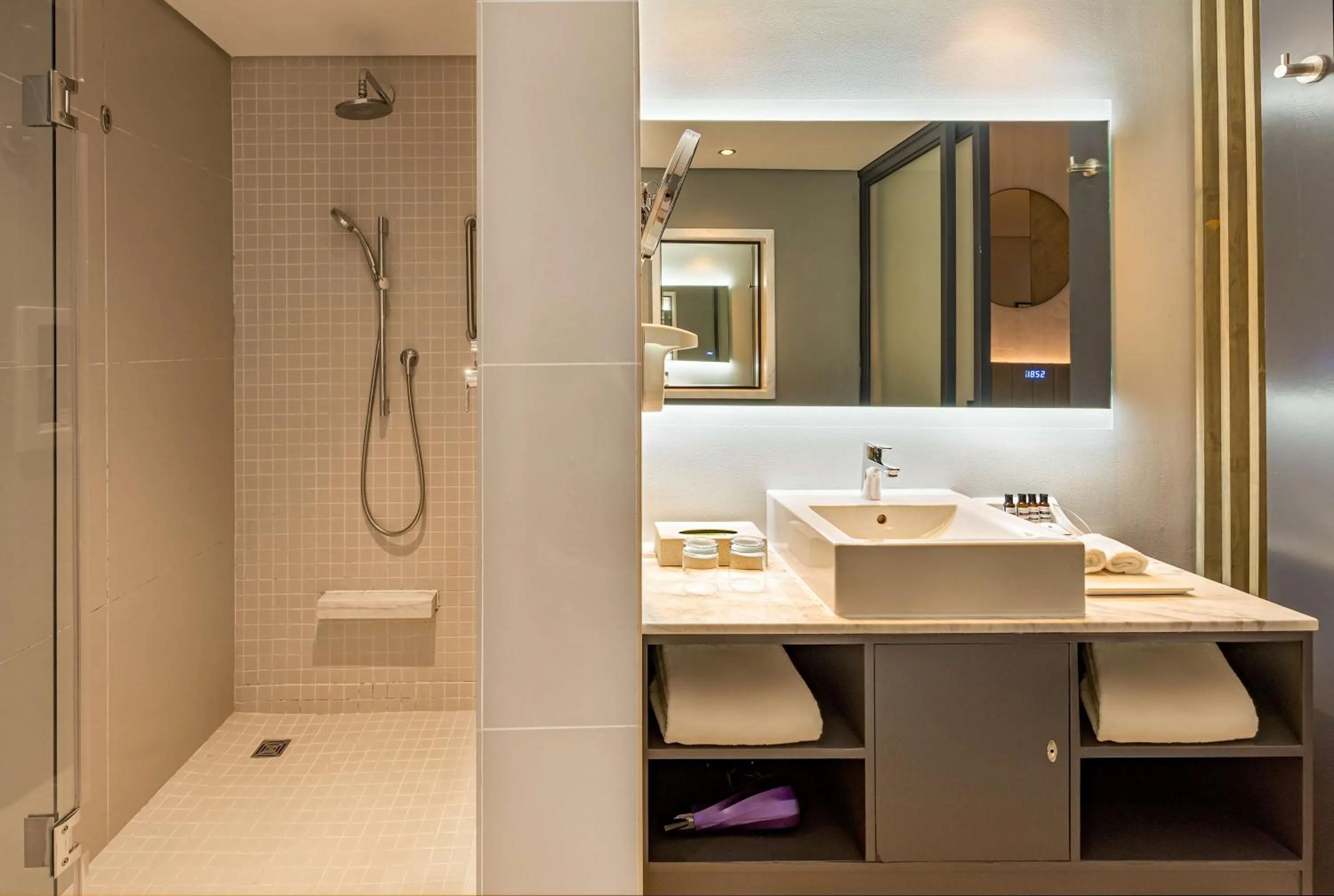 Bathroom in Hyatt Regency Cape Town