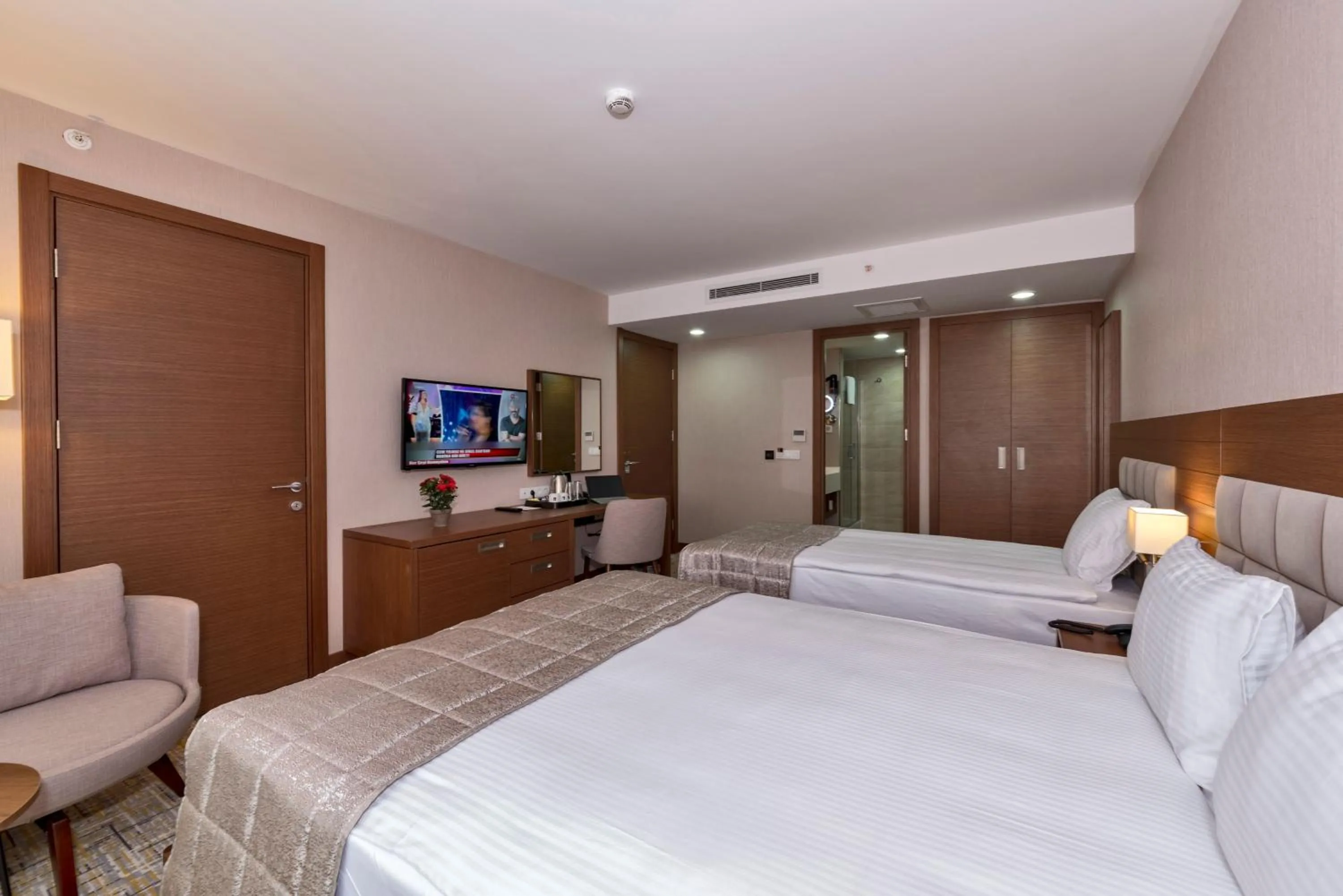 Bed in Land Park Hotel