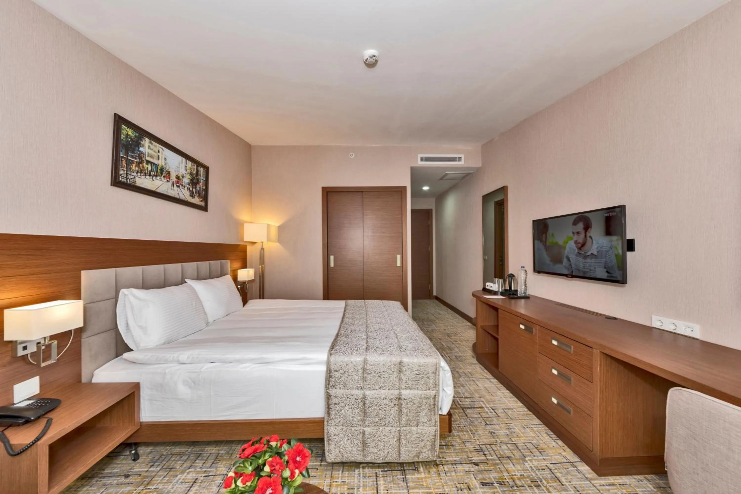 Bed in Land Park Hotel