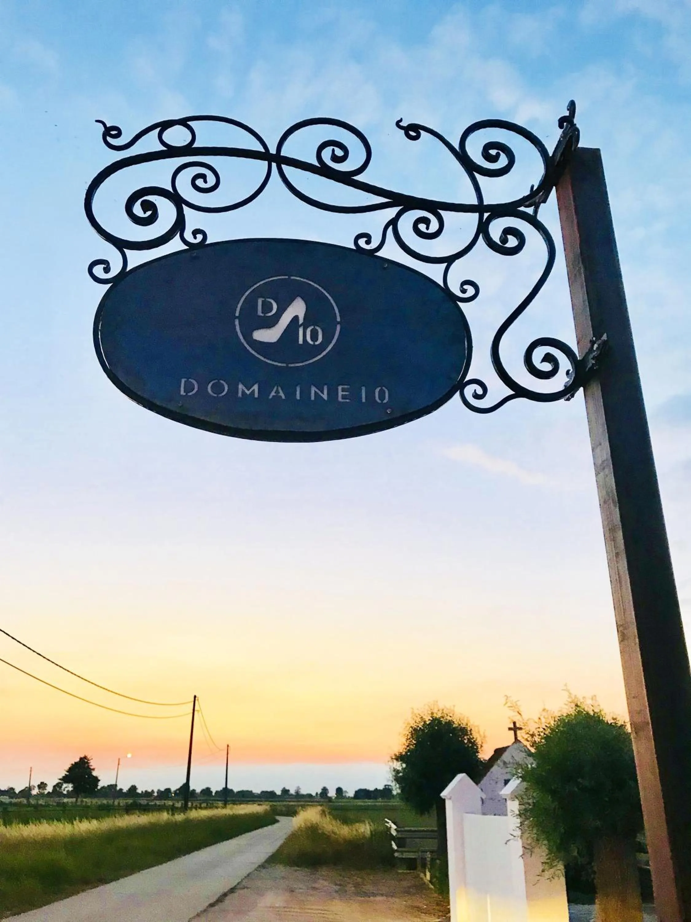 Facade/entrance in Domaine 10