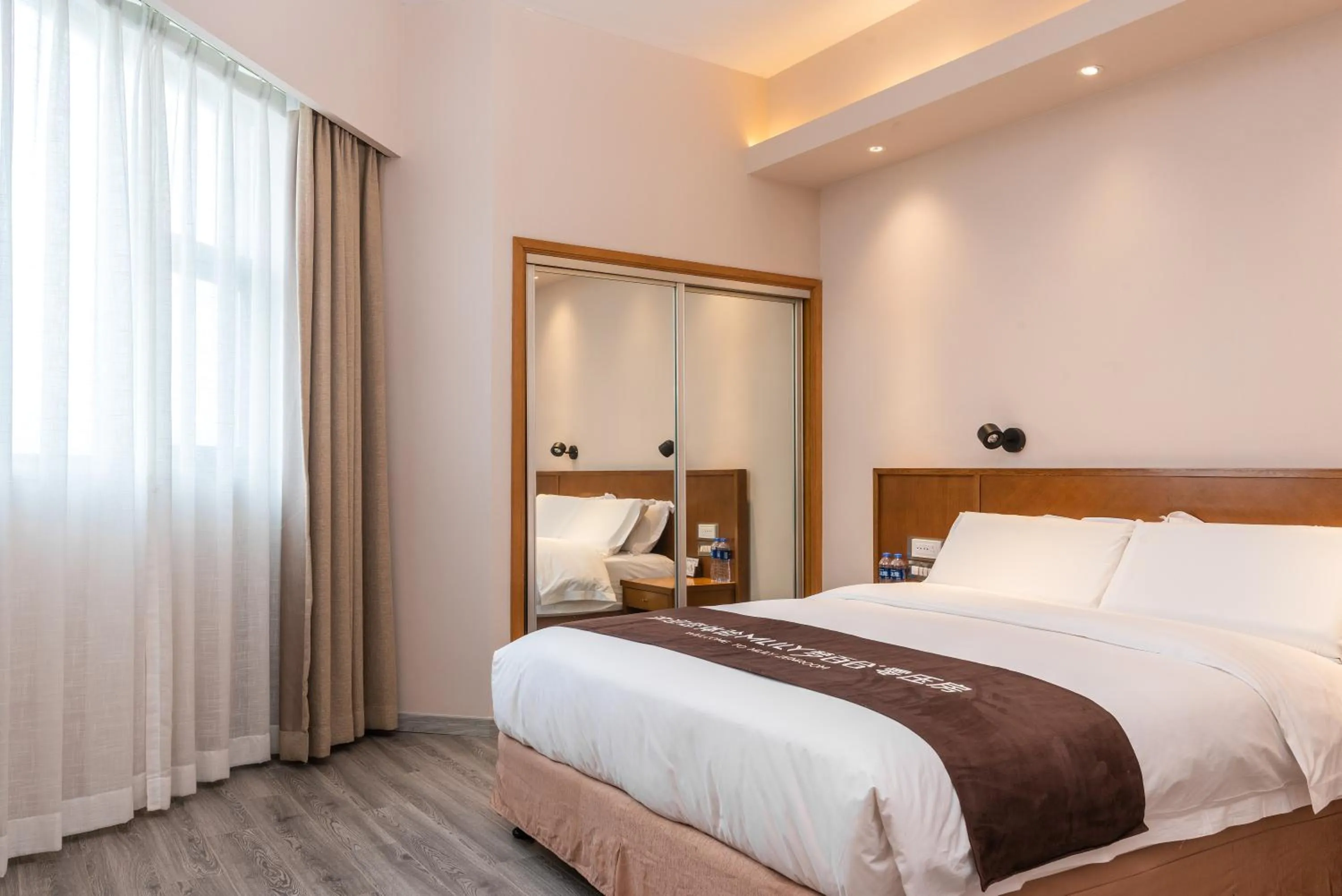 Bedroom, Bed in Jinling Mansion Nanjing