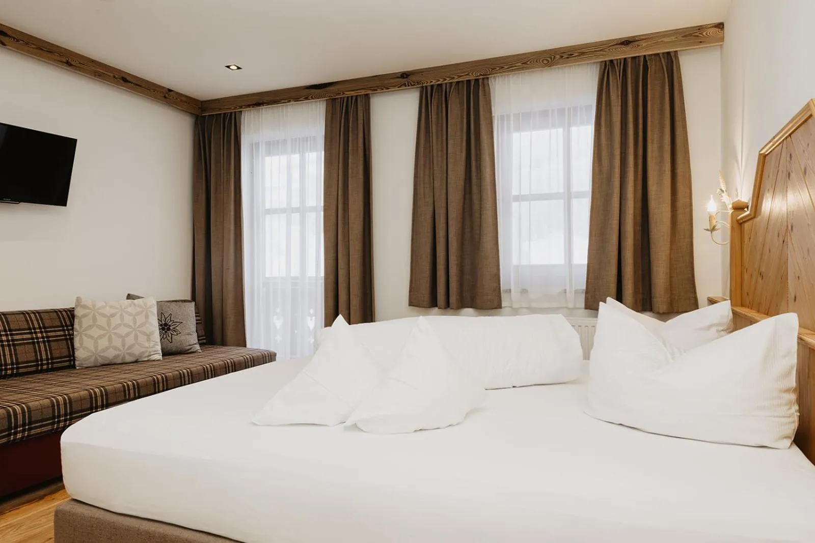 Bedroom, Bed in Hotel Dorfer