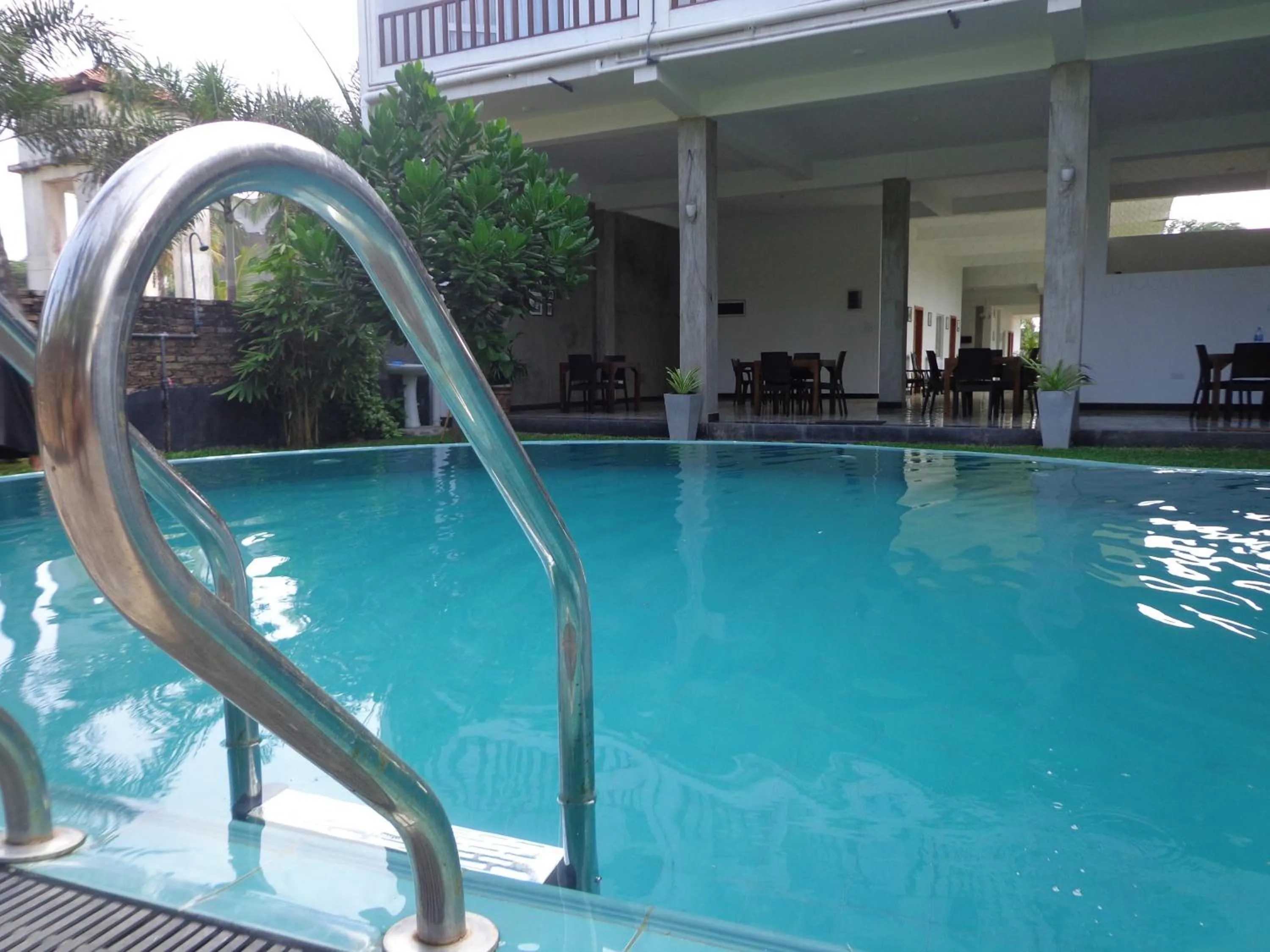 Swimming pool in Hotel Star White - Negombo