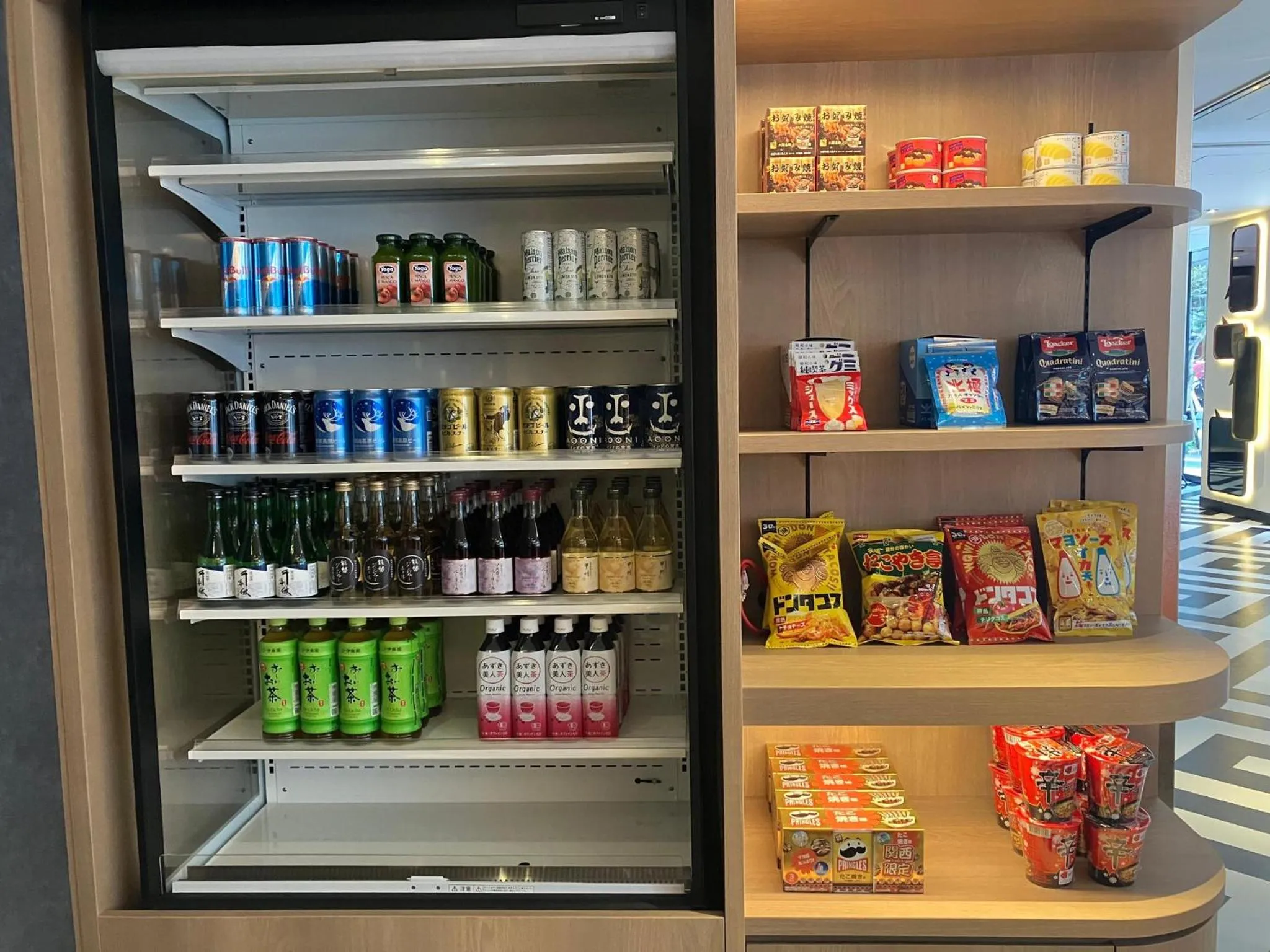 Photo of the whole room in Garner Hotel Osaka Honmachi Station by IHG