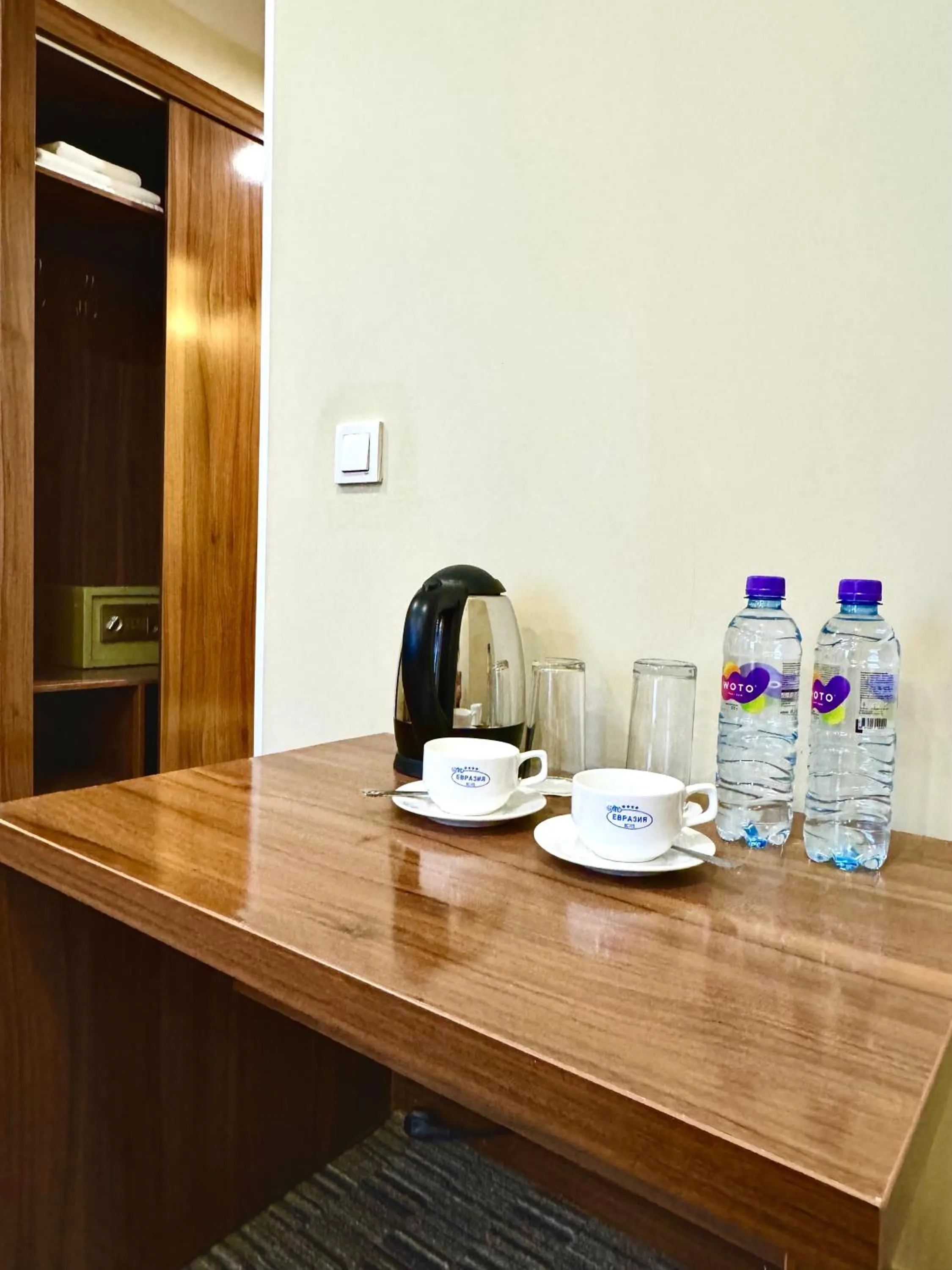 Coffee/tea facilities in Grand Hotel Eurasia