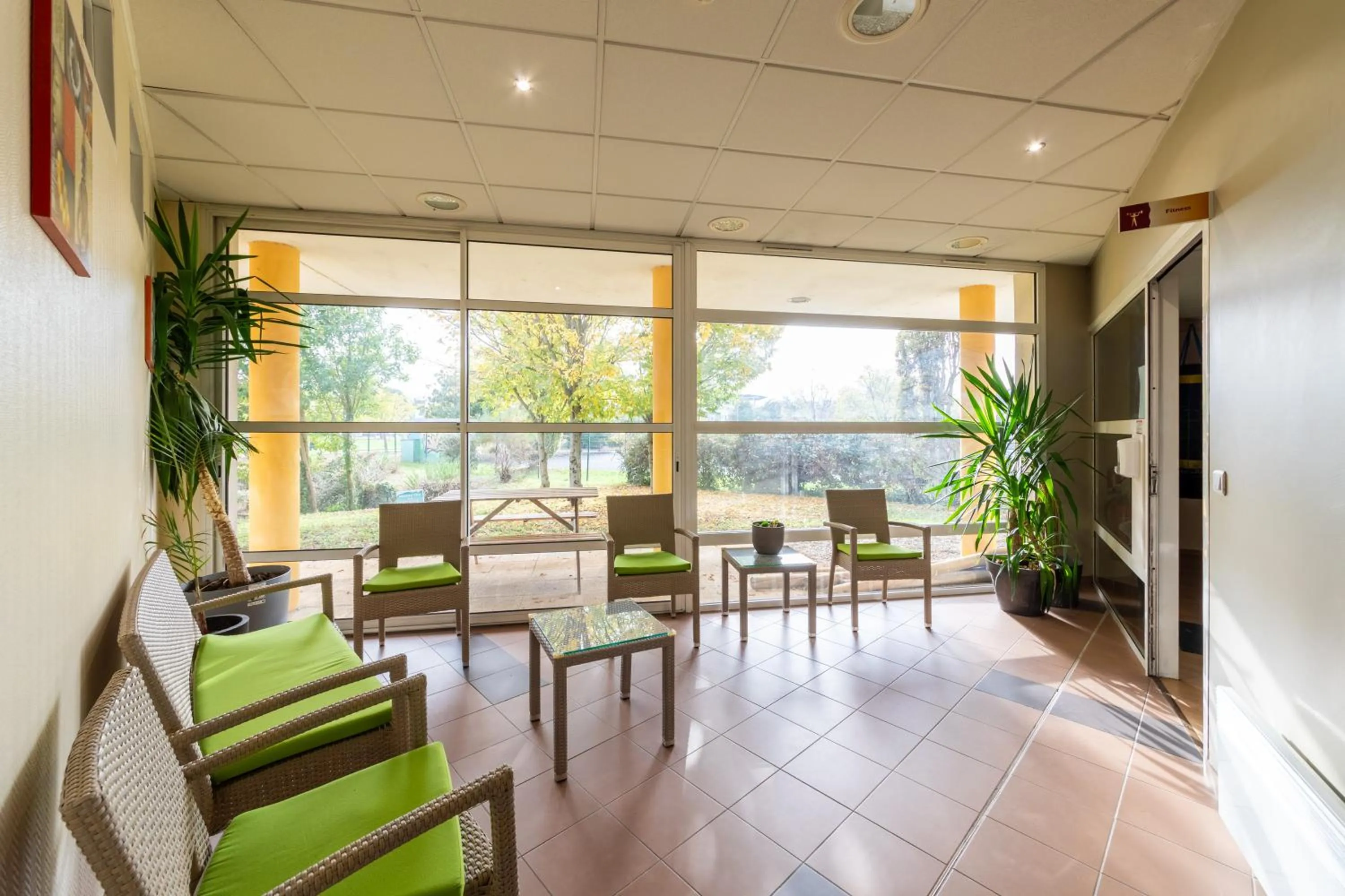 vending machine in Résidence Columba - Apparts meublés Agen Sud