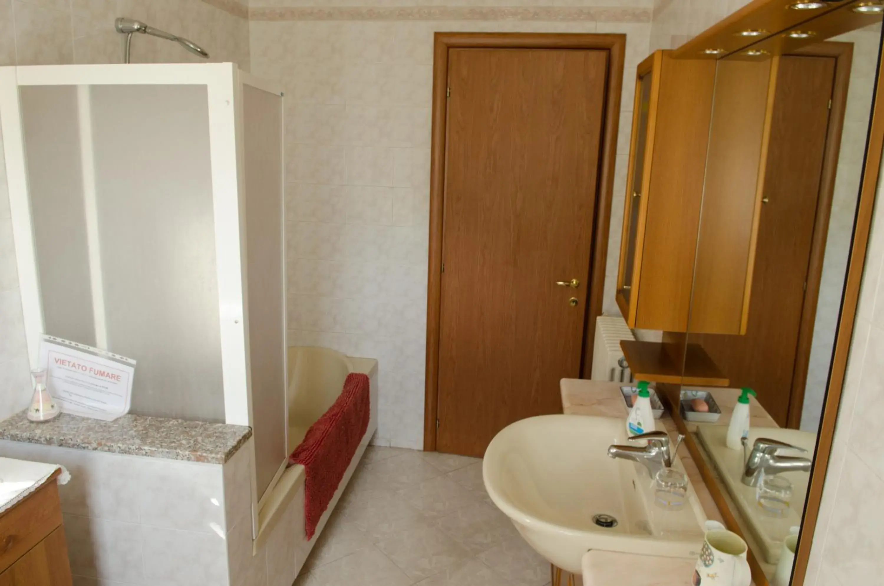 Family Room with Private Bathroom - single occupancy in B&B Rocciamelone Family Room with Private Bathroom - single occupancy in B&B Rocciamelone