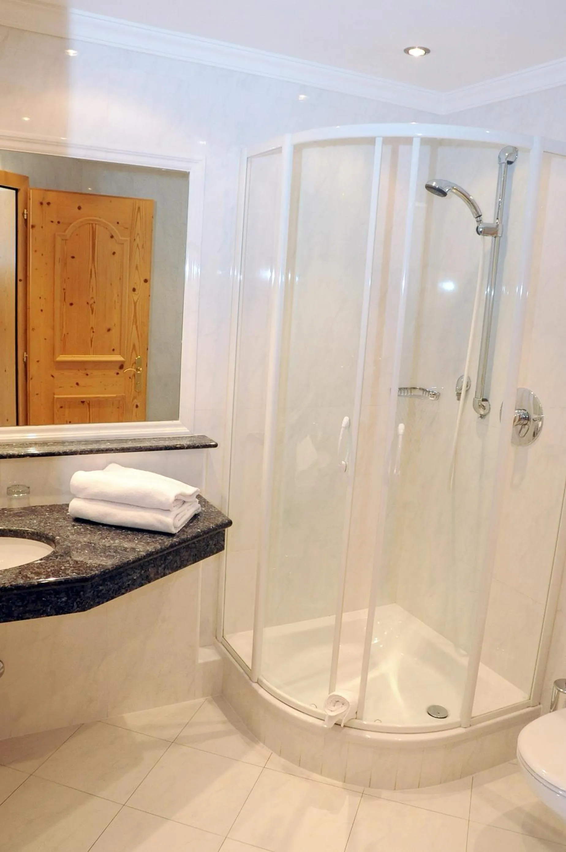 Bathroom in TH Corvara - Greif Hotel