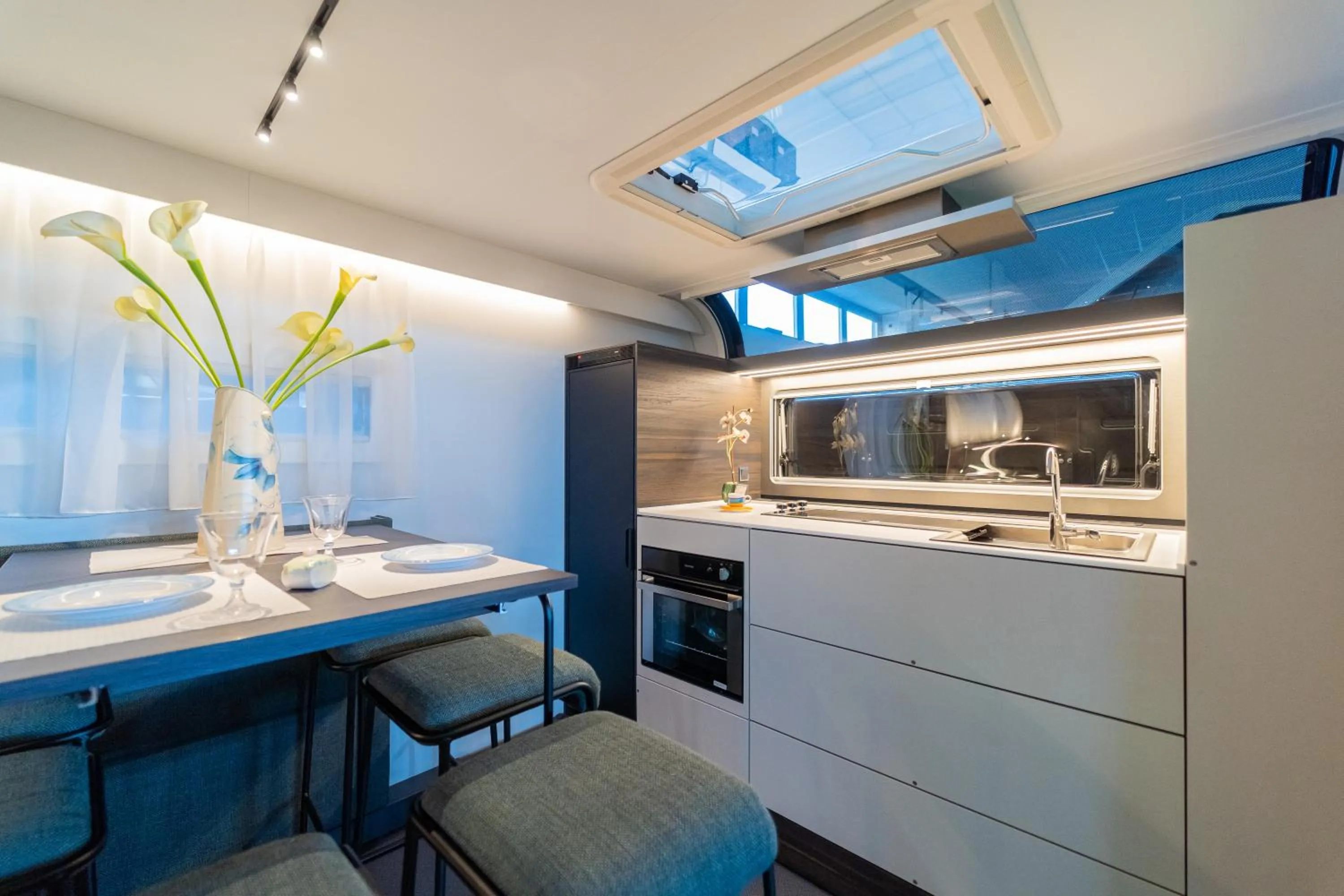 Kitchen or kitchenette in Club del Sole Adriano Family Camping Village