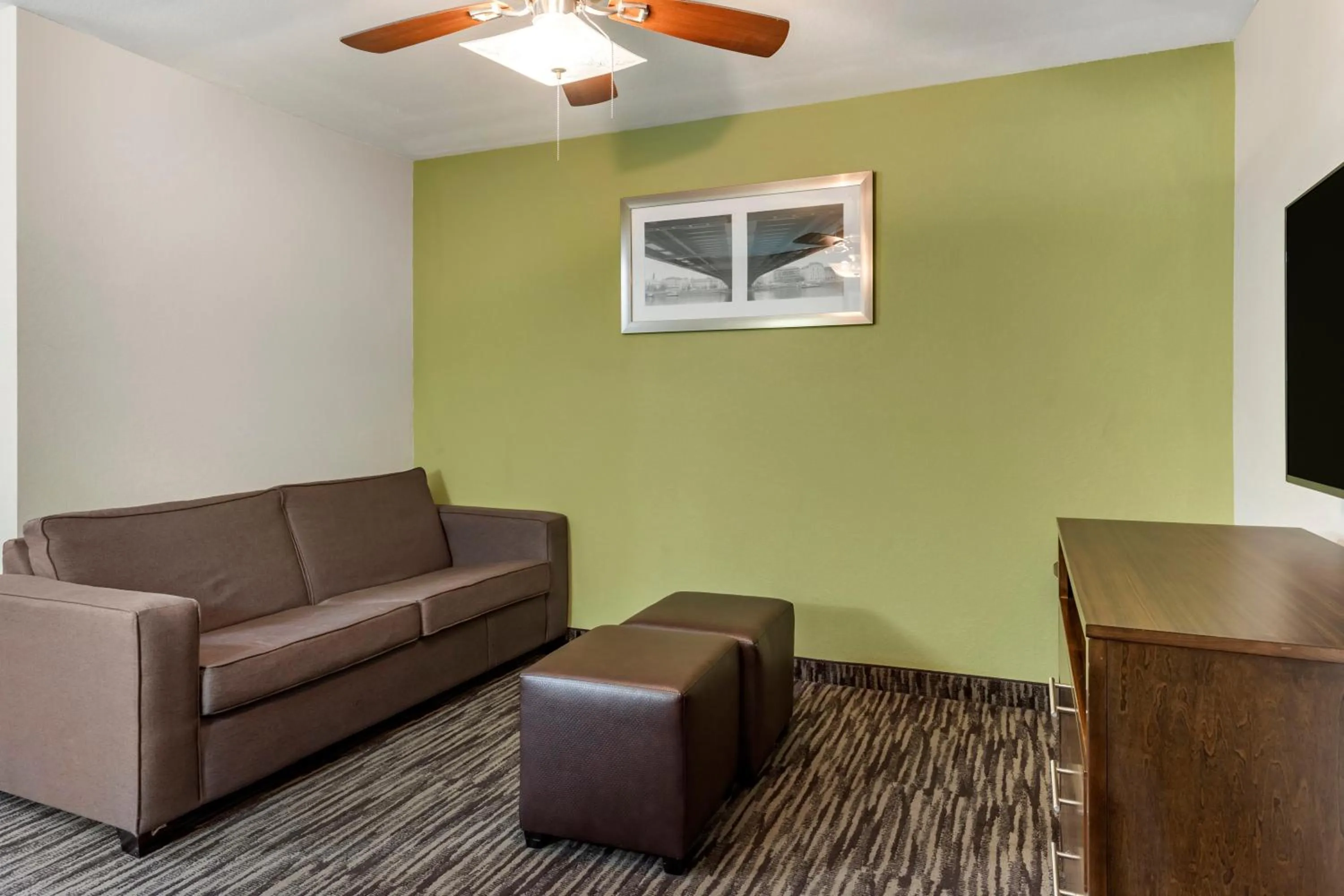 Living room in Comfort Inn & Suites North Little Rock JFK Blvd