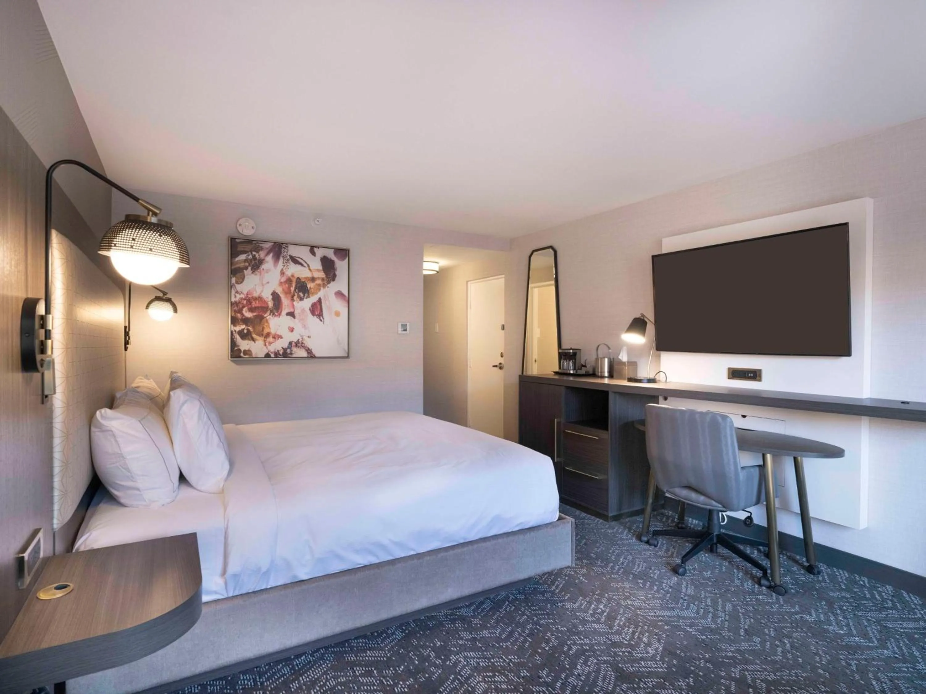 Bed in DoubleTree by Hilton Livermore, CA