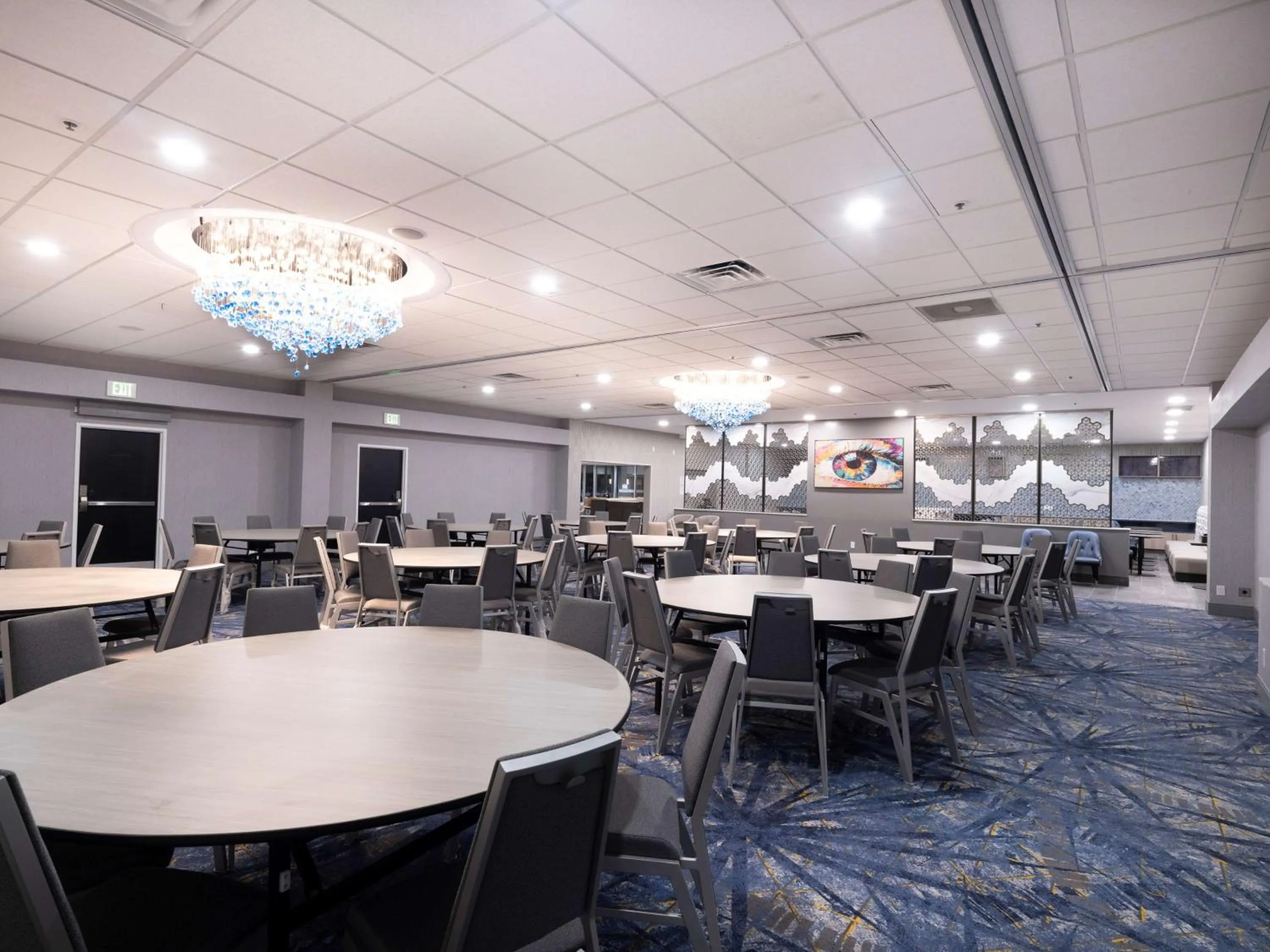 Restaurant/places to eat in DoubleTree by Hilton Livermore, CA