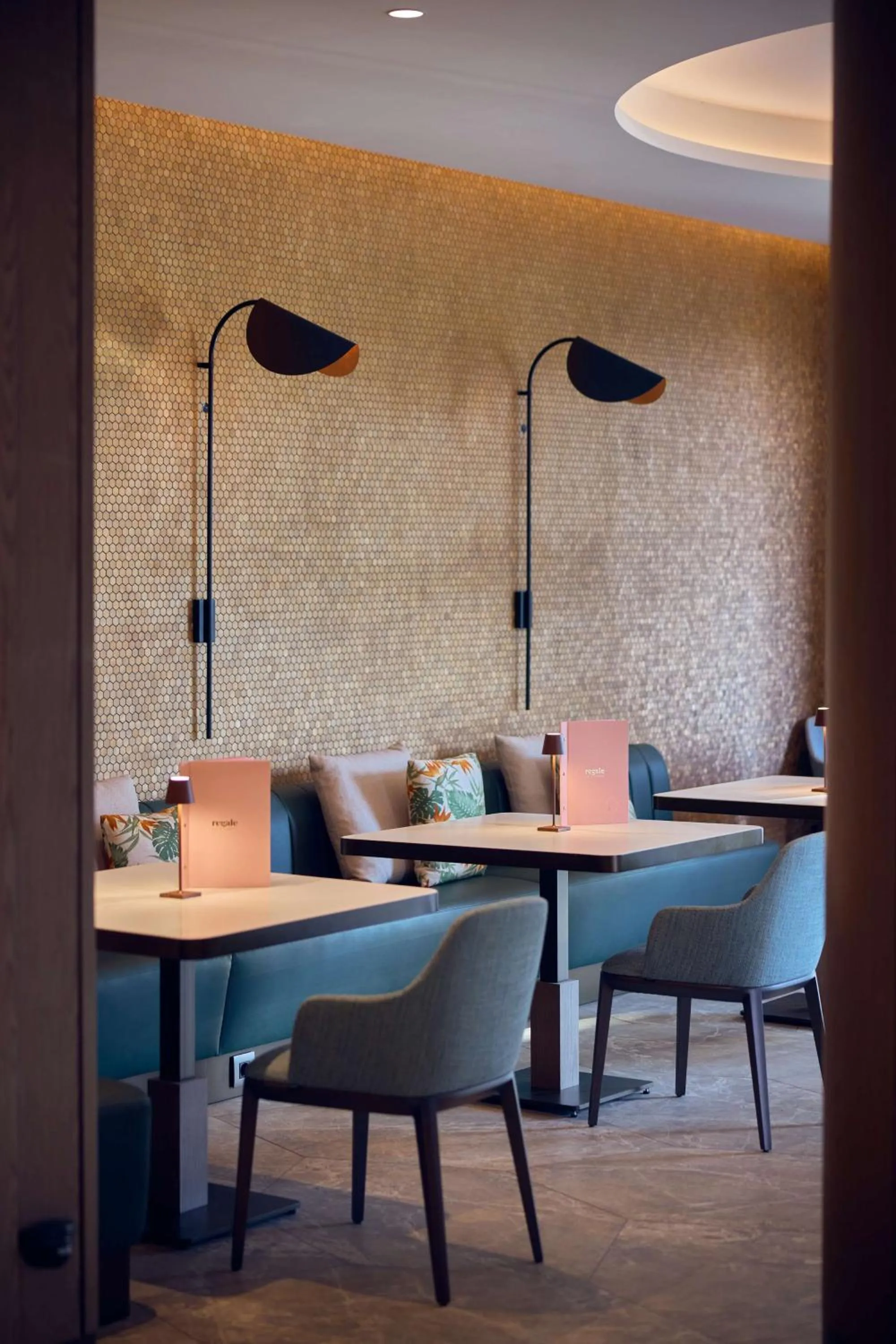 Lounge or bar in Hilton Sofia