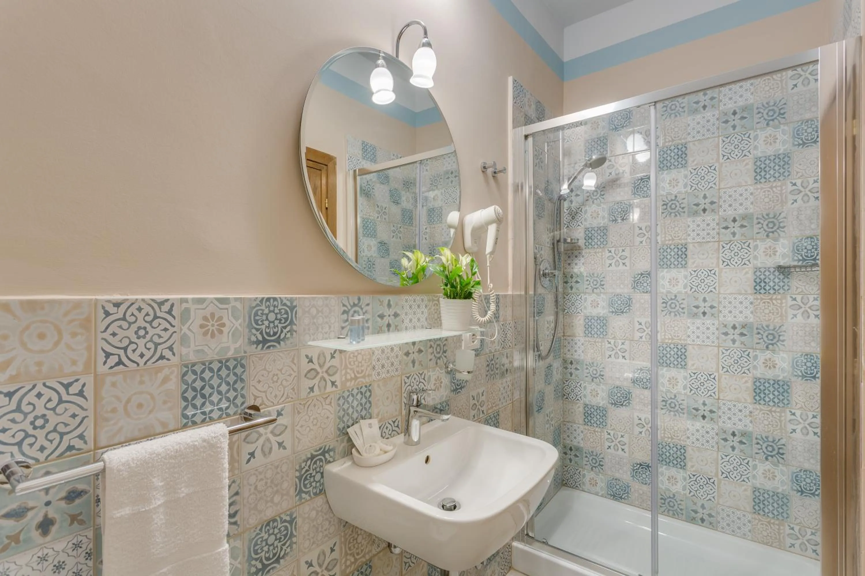 Bathroom in Locanda Dei Guelfi