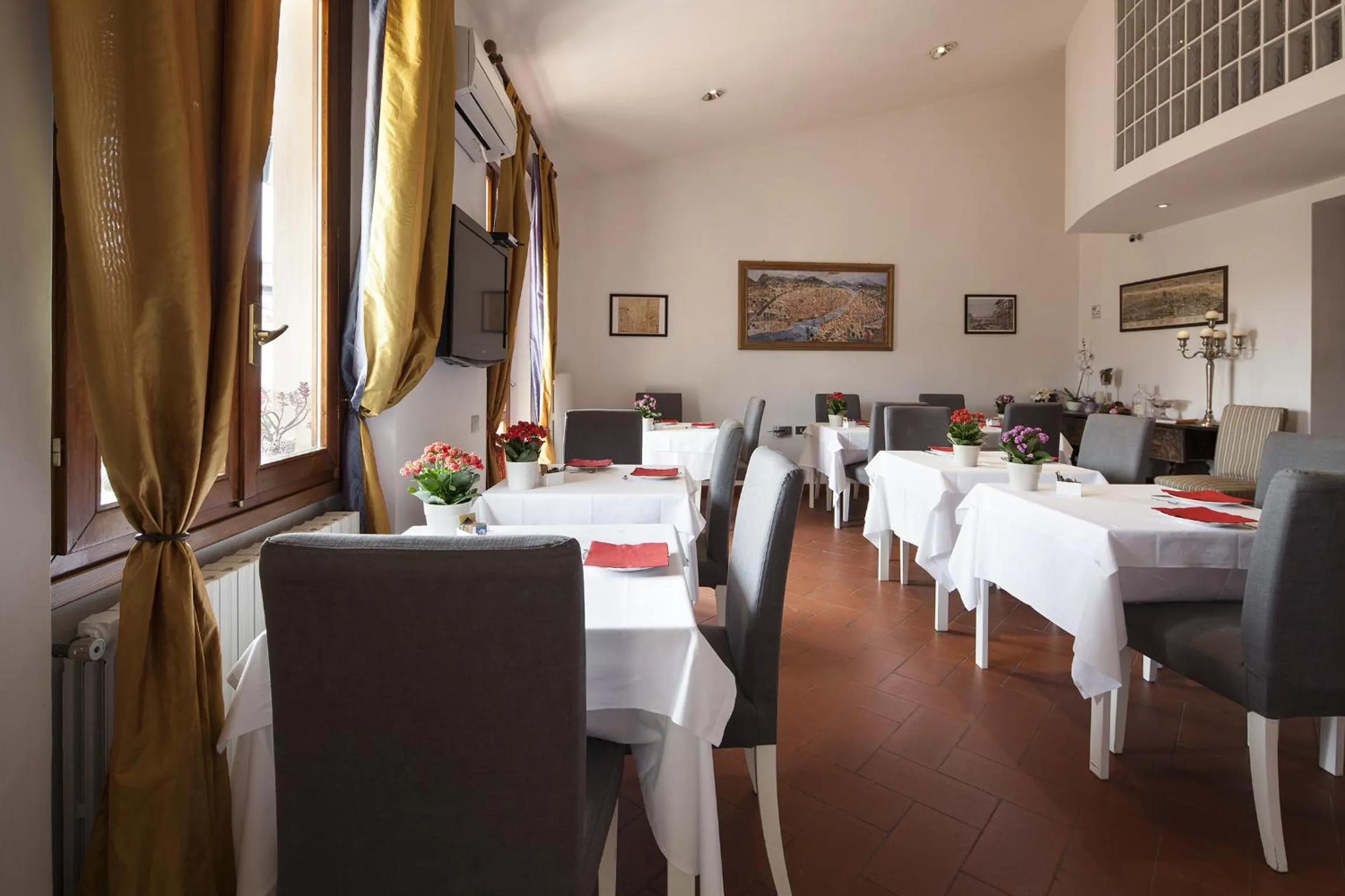Restaurant/places to eat in Locanda Dei Guelfi