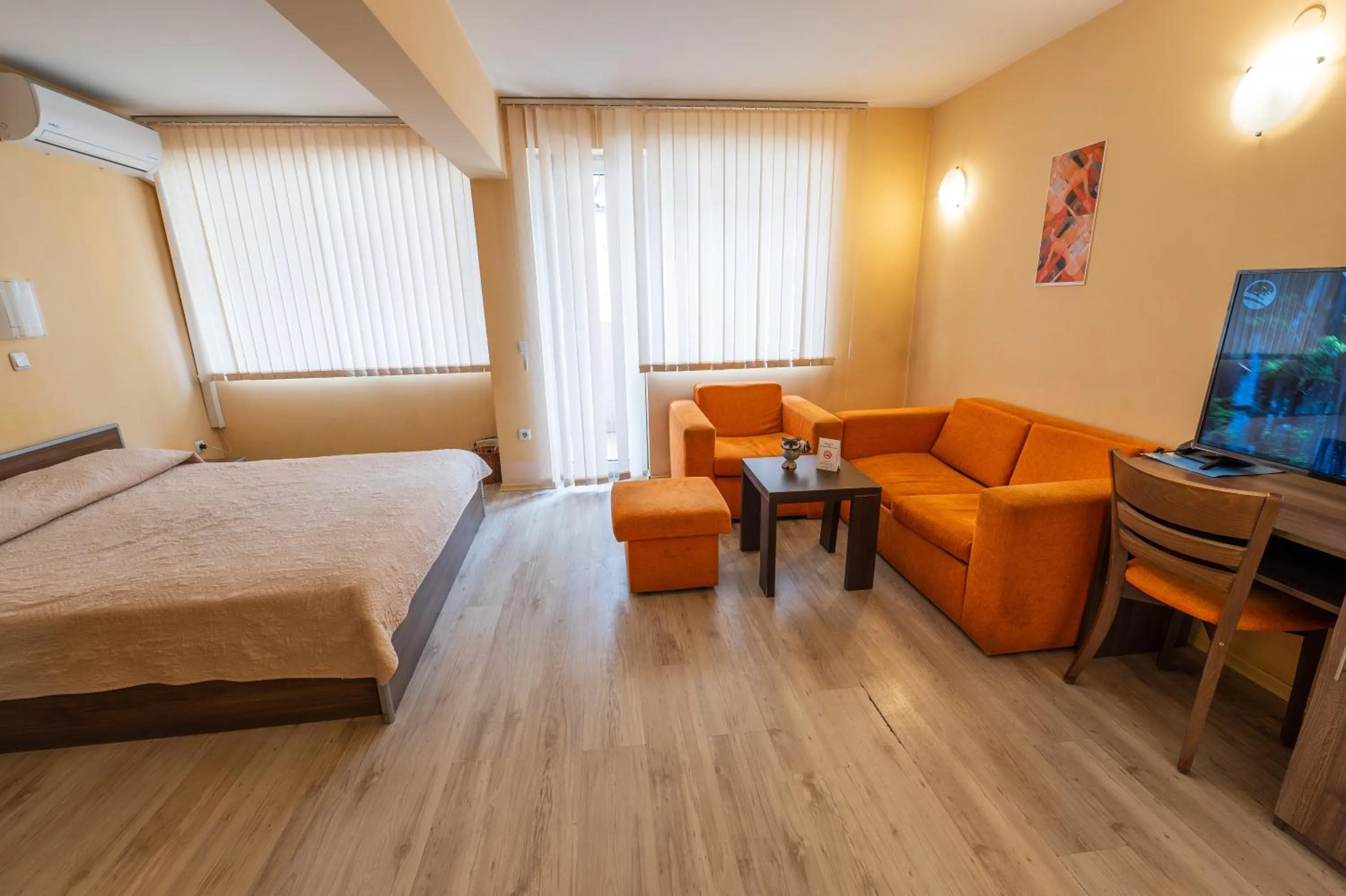 TV and multimedia, Bed in Family Hotel Gran Ivan