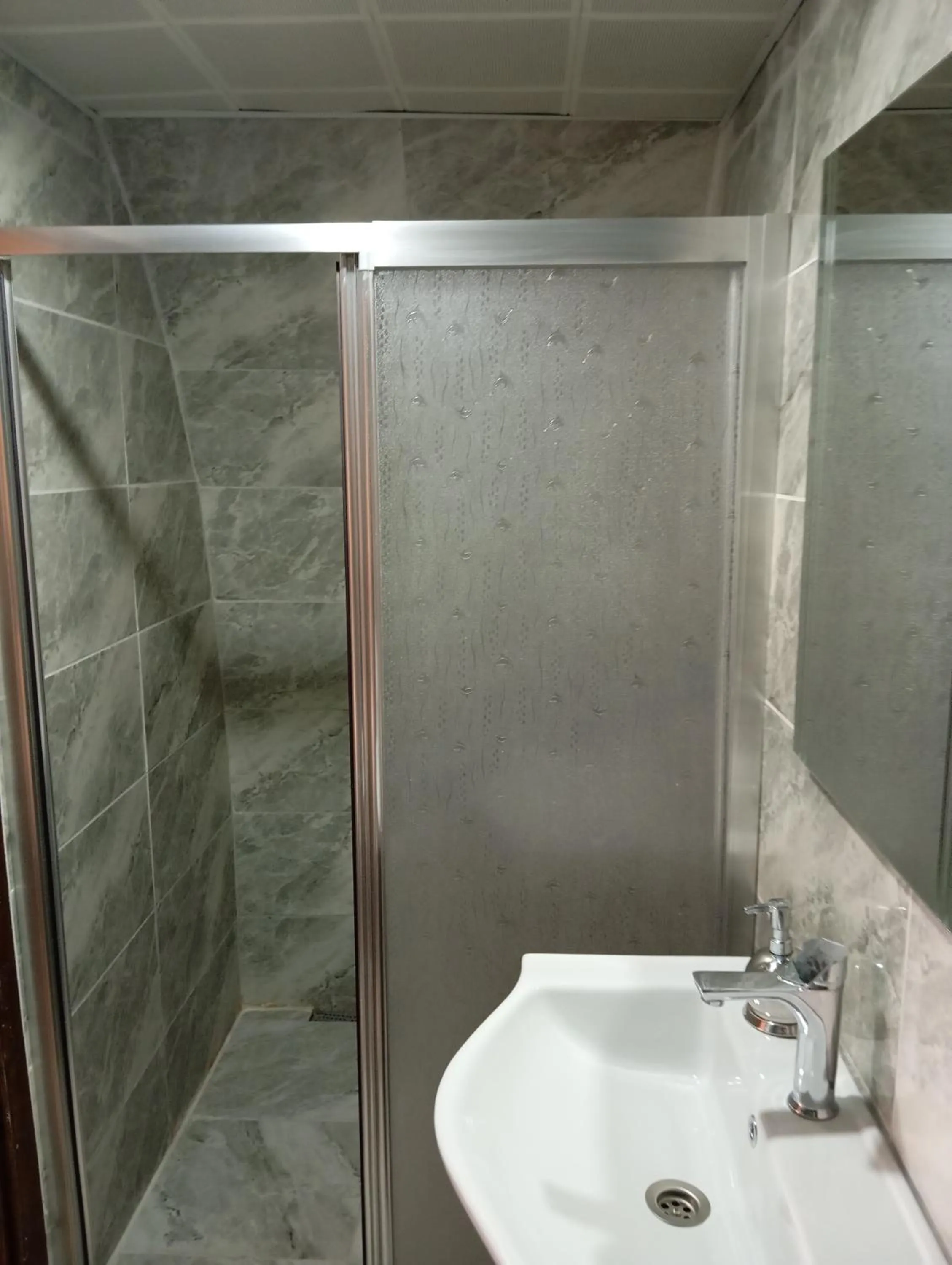 Bathroom in Aslan Guest House