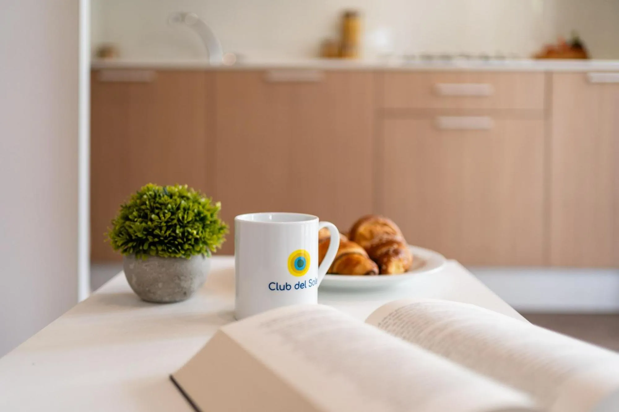 Dining area in Club del Sole Spina Family Collection