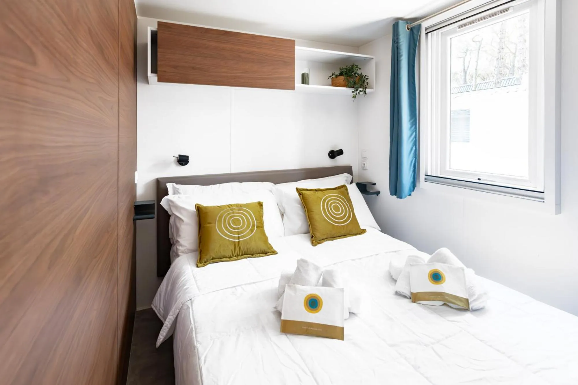 Bed in Club del Sole Spina Family Collection